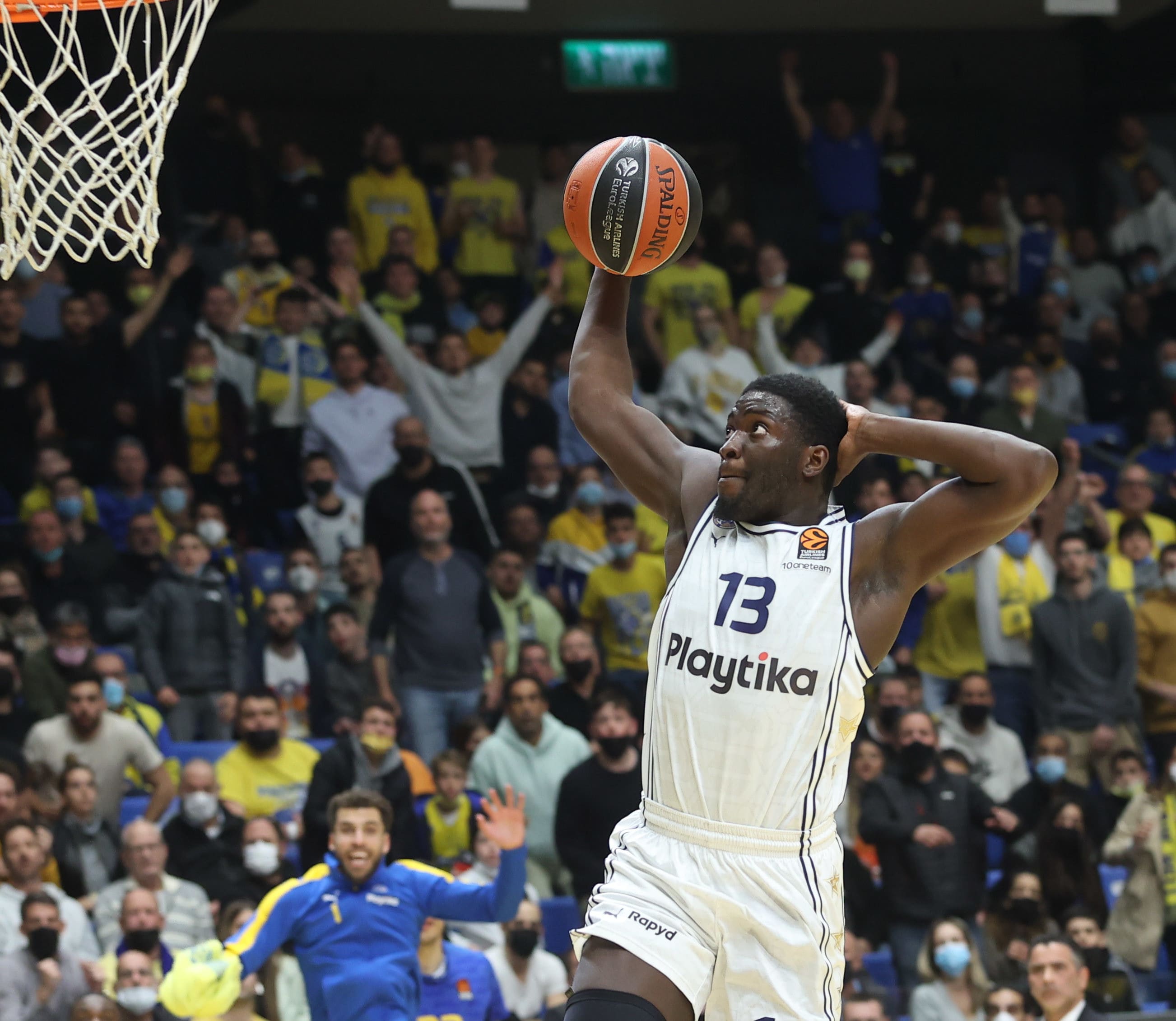 שחקן מכבי תל אביב קיירי תומאס