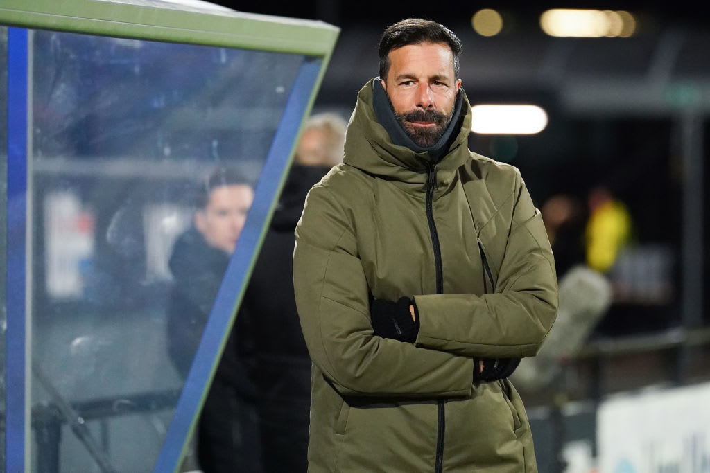 רוד ואן ניסטלרוי עוזר מאמן פ.ס.וו