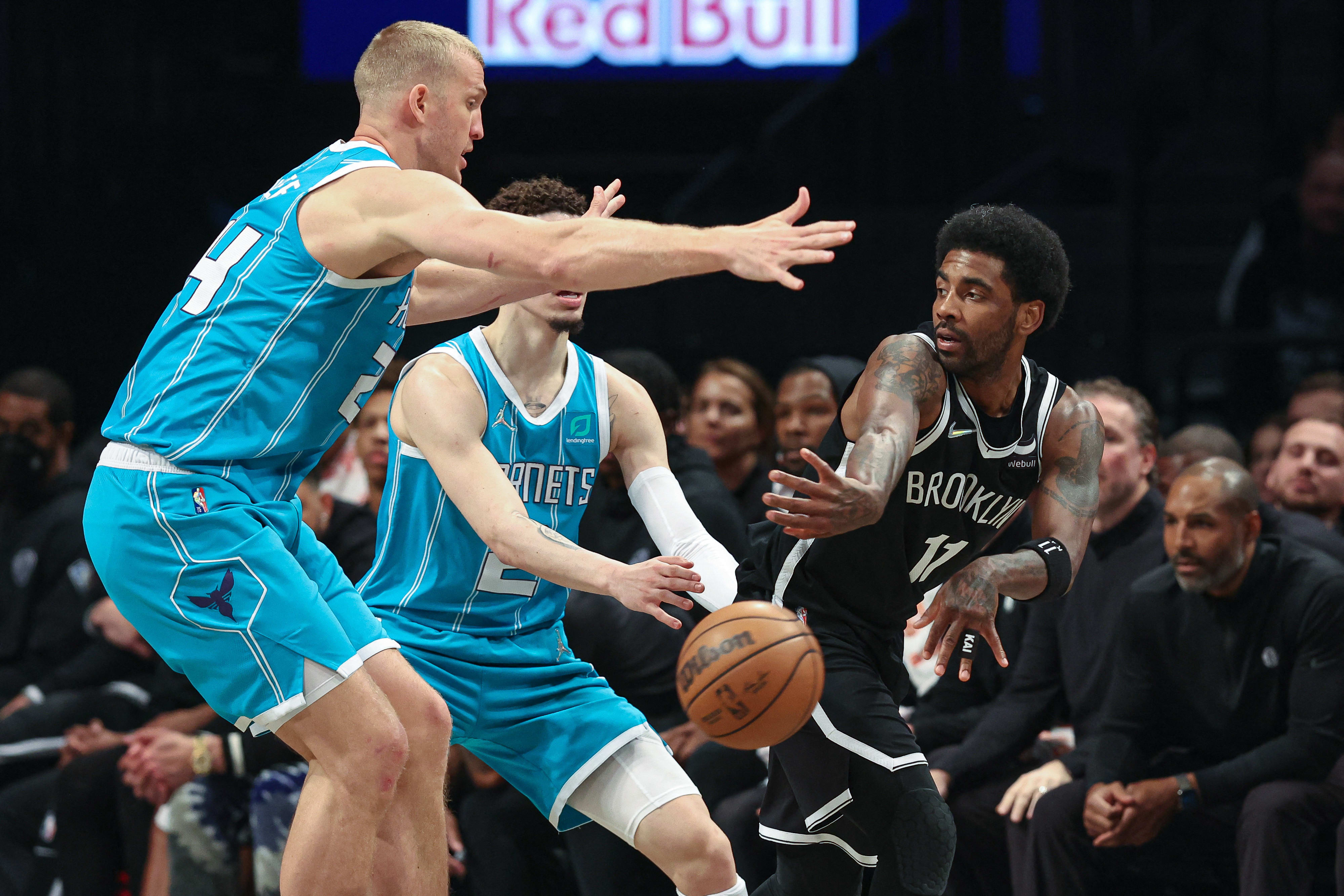 קיירי אירווינג, ברוקלין נטס מול שארלוט