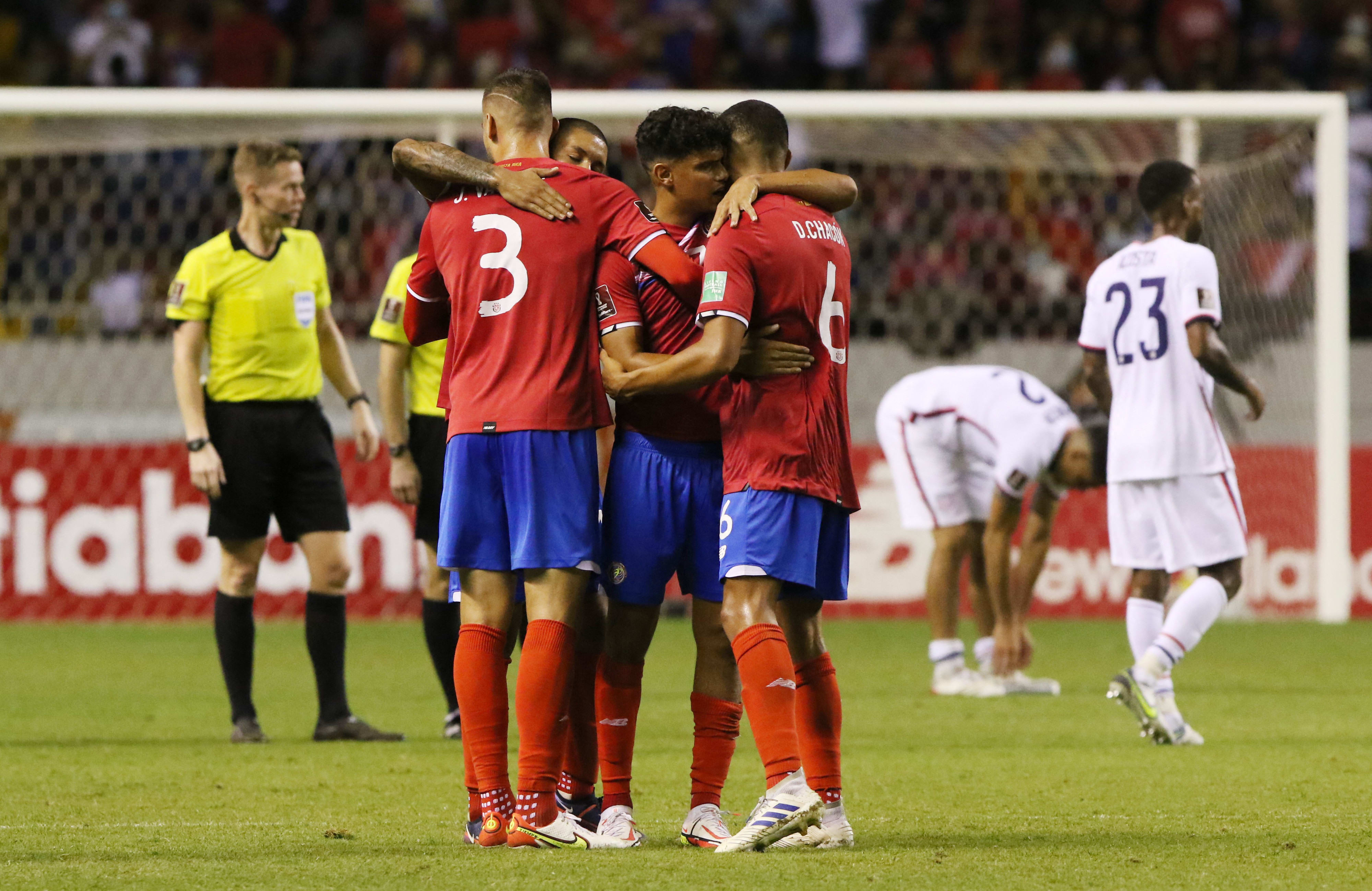 שחקני נבחרת קוסטה ריקה חוגגים