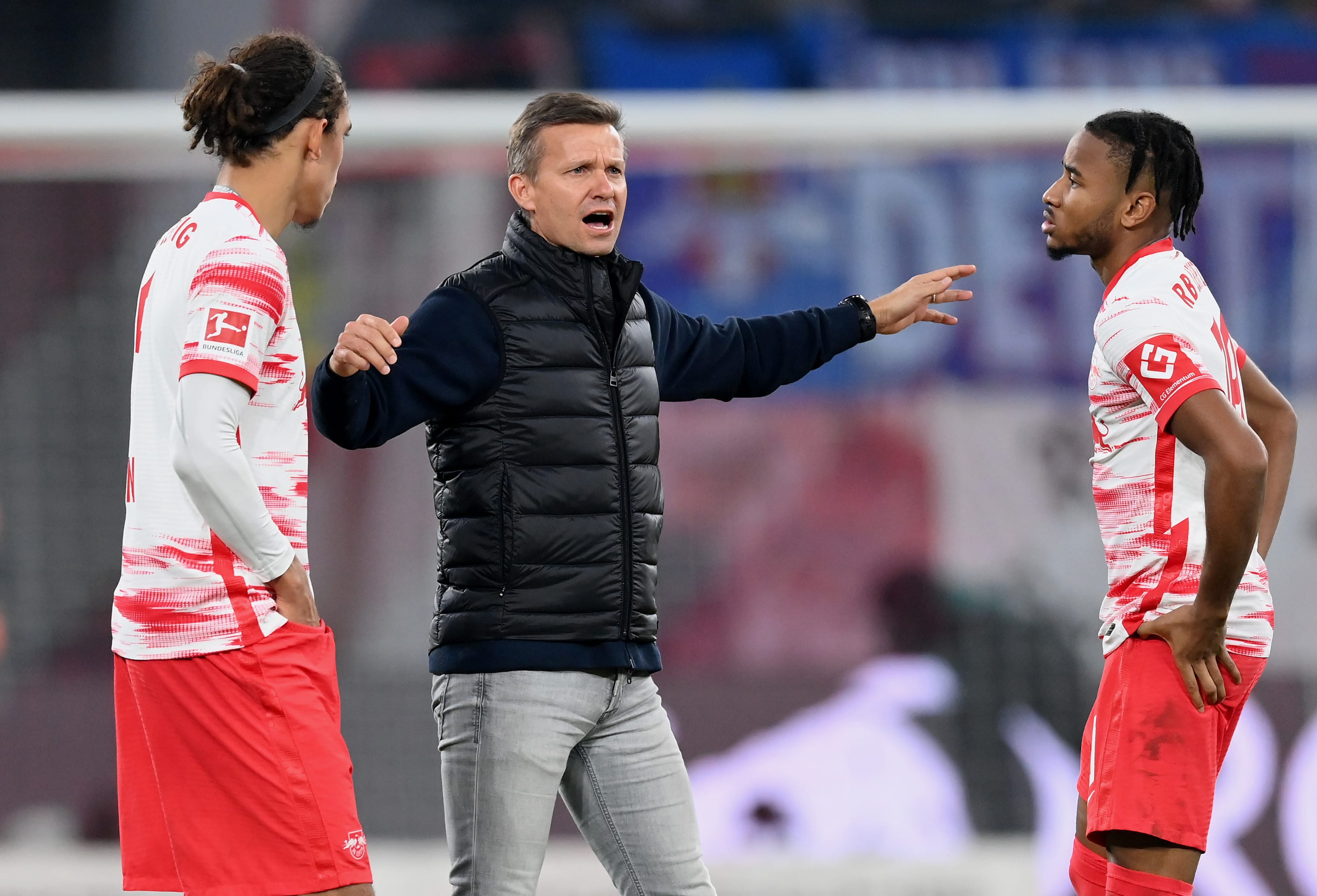 מאמן ר.ב. לייפציג ג'סי מארש עם כריסטופר אנקונקו, יוסוף פאולסן