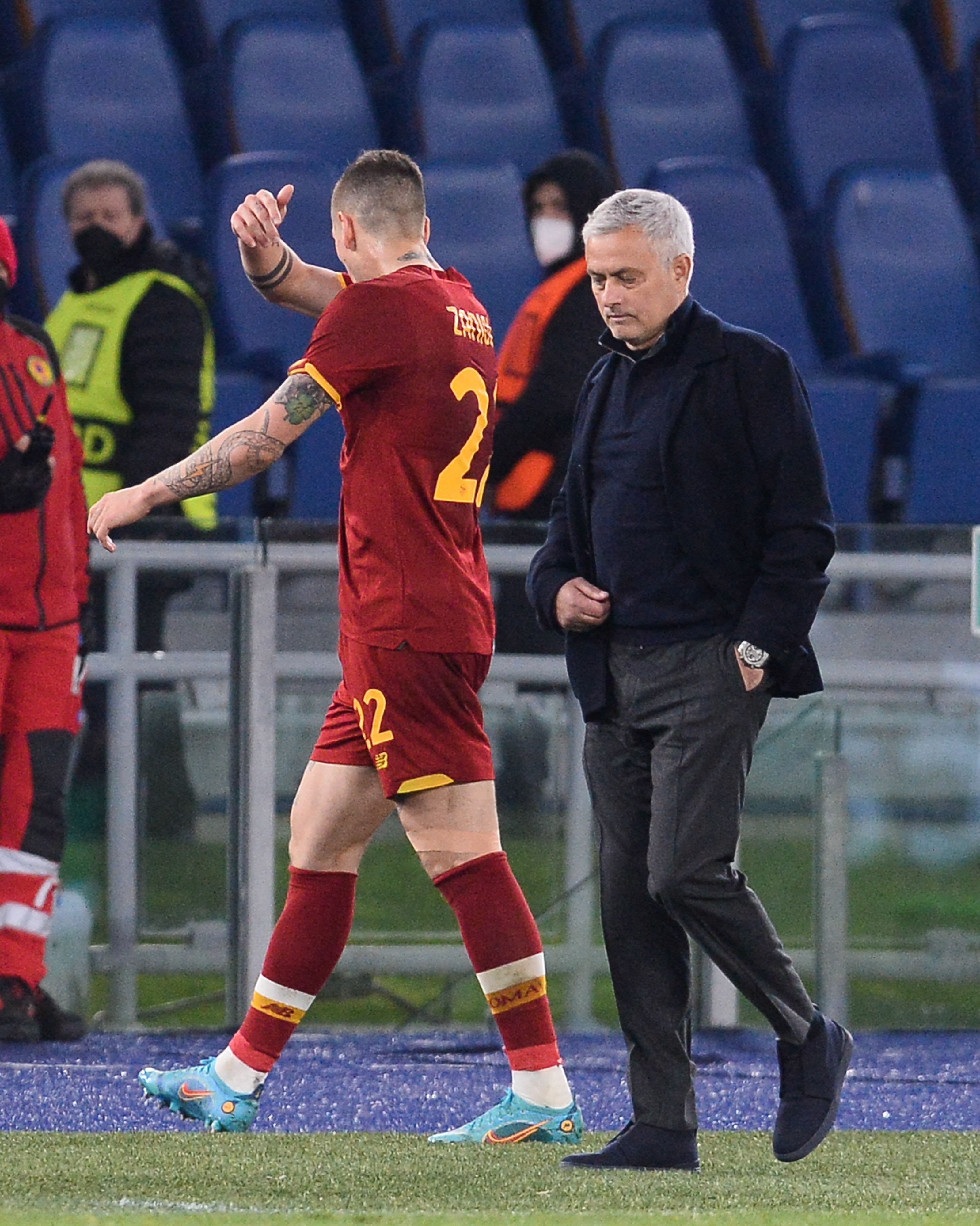 מאמן רומא ז'וזה מוריניו עם ניקולו זאניולו