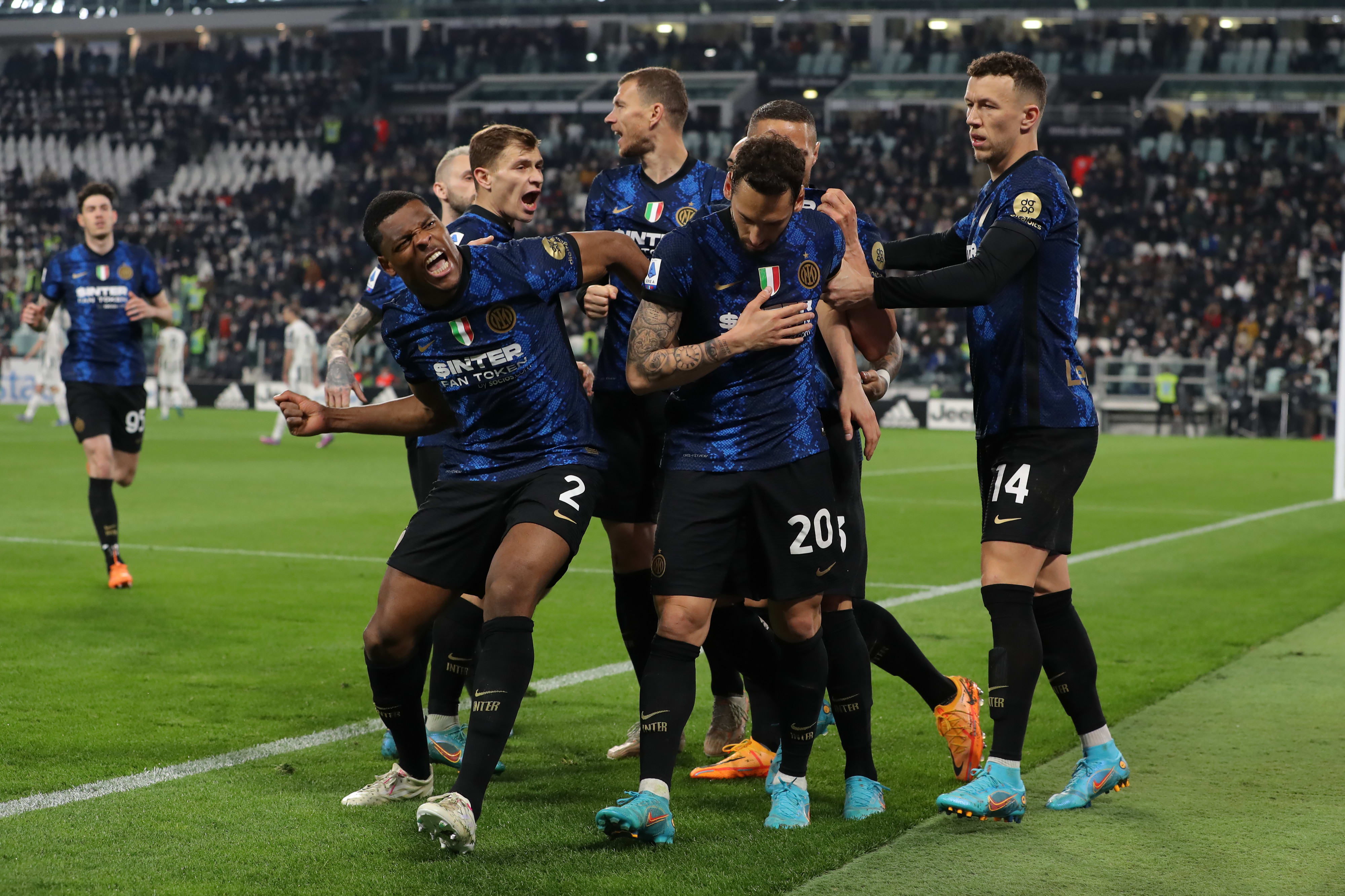 שחקני אינטר חוגגים