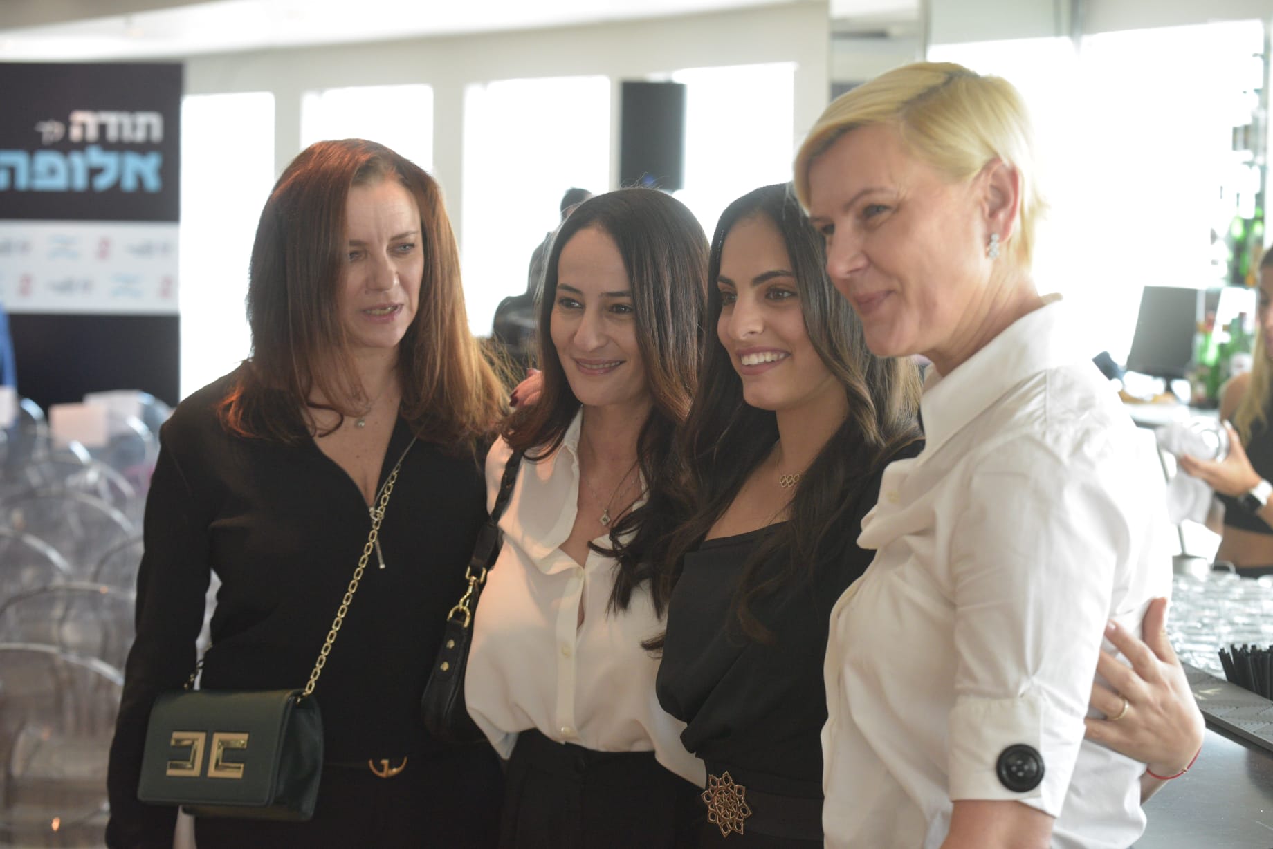 לינוי אשרם באירוע הפרישה שלה עם אלה סמופלוב, איילת זוסמן