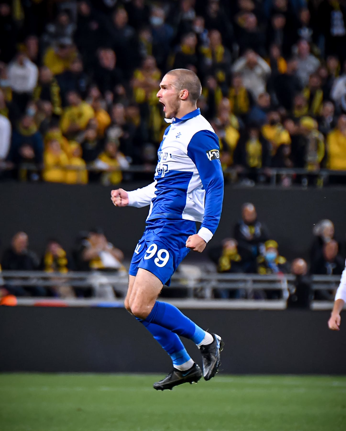 ג'ורג'ה יובאנוביץ', שחקן מכבי תל אביב חוגג