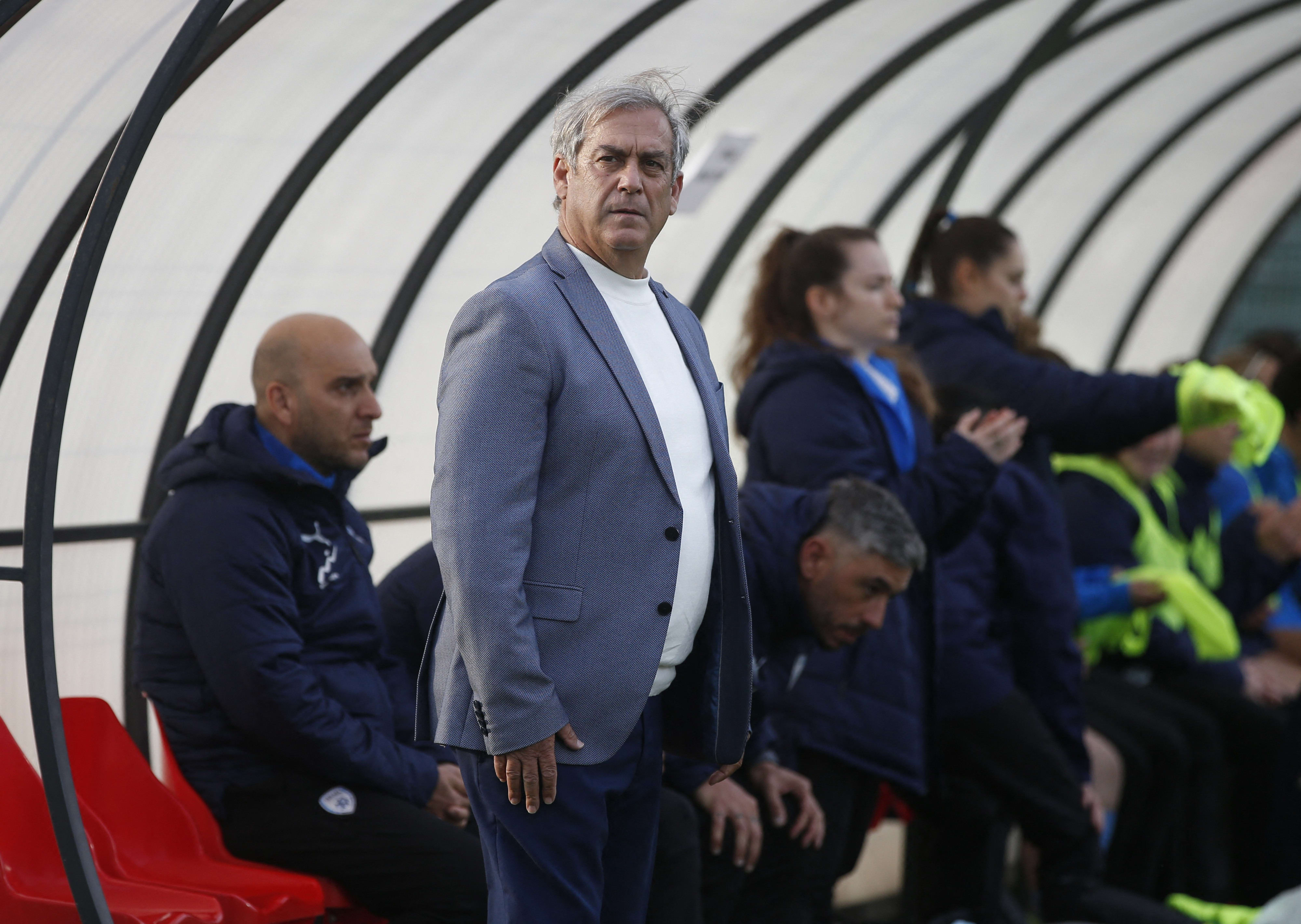 גילי לנדאו מאמן נבחרת הנשים