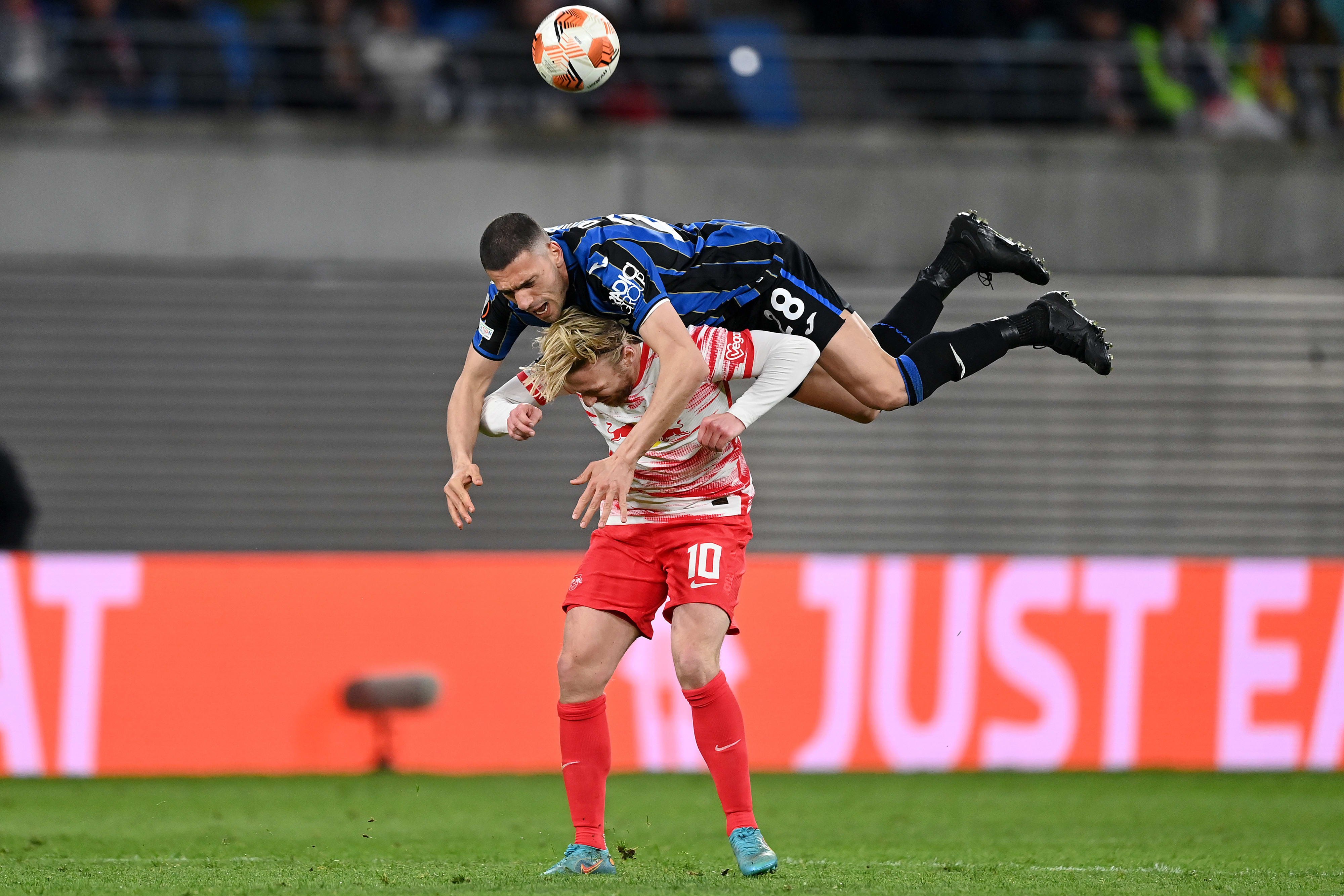 שחקן לייפציג אמיל פורסברג, מריח דמירל שחקן אטאלנטה