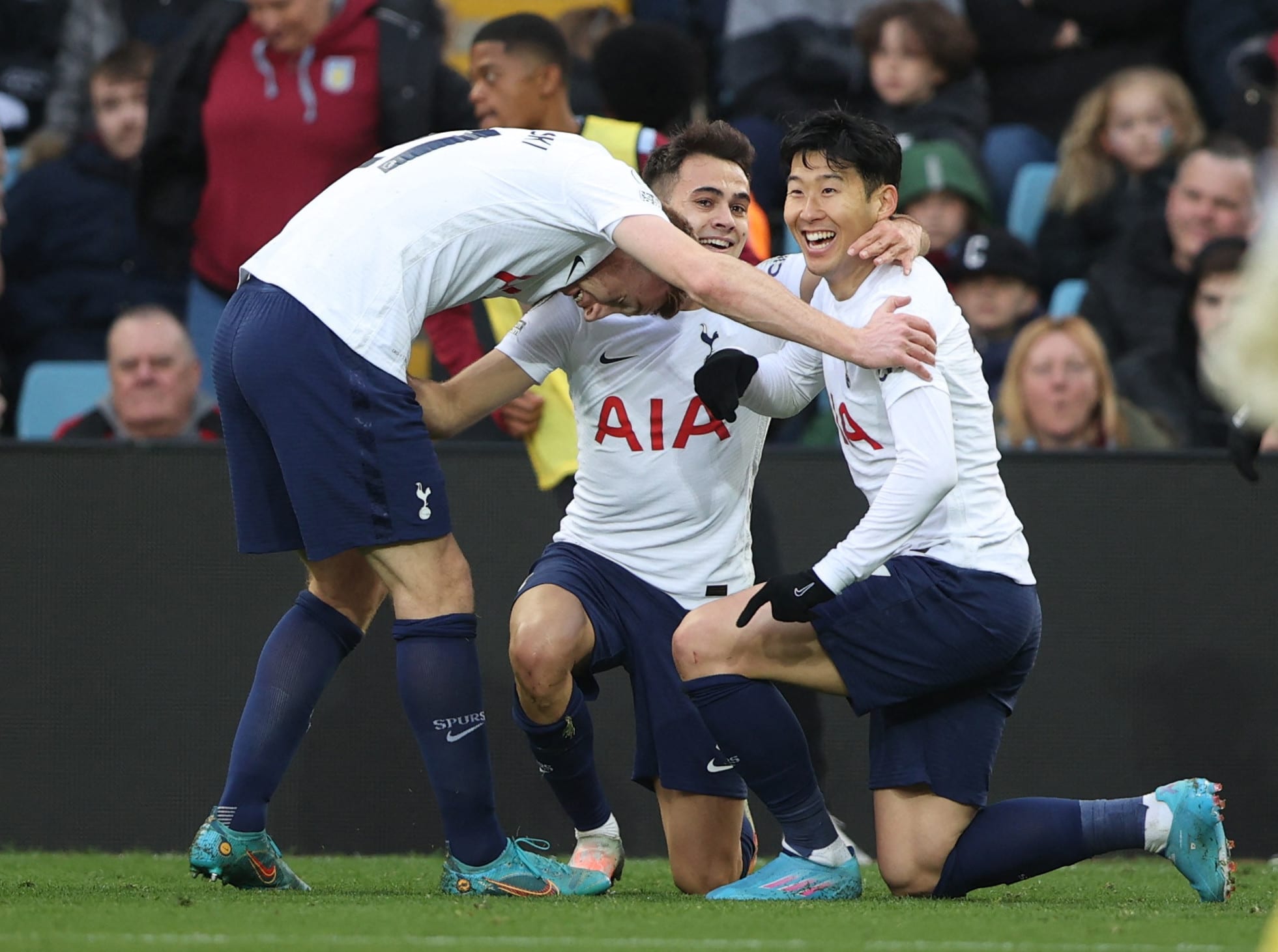 יונג מין סון שחקן טוטנהאם