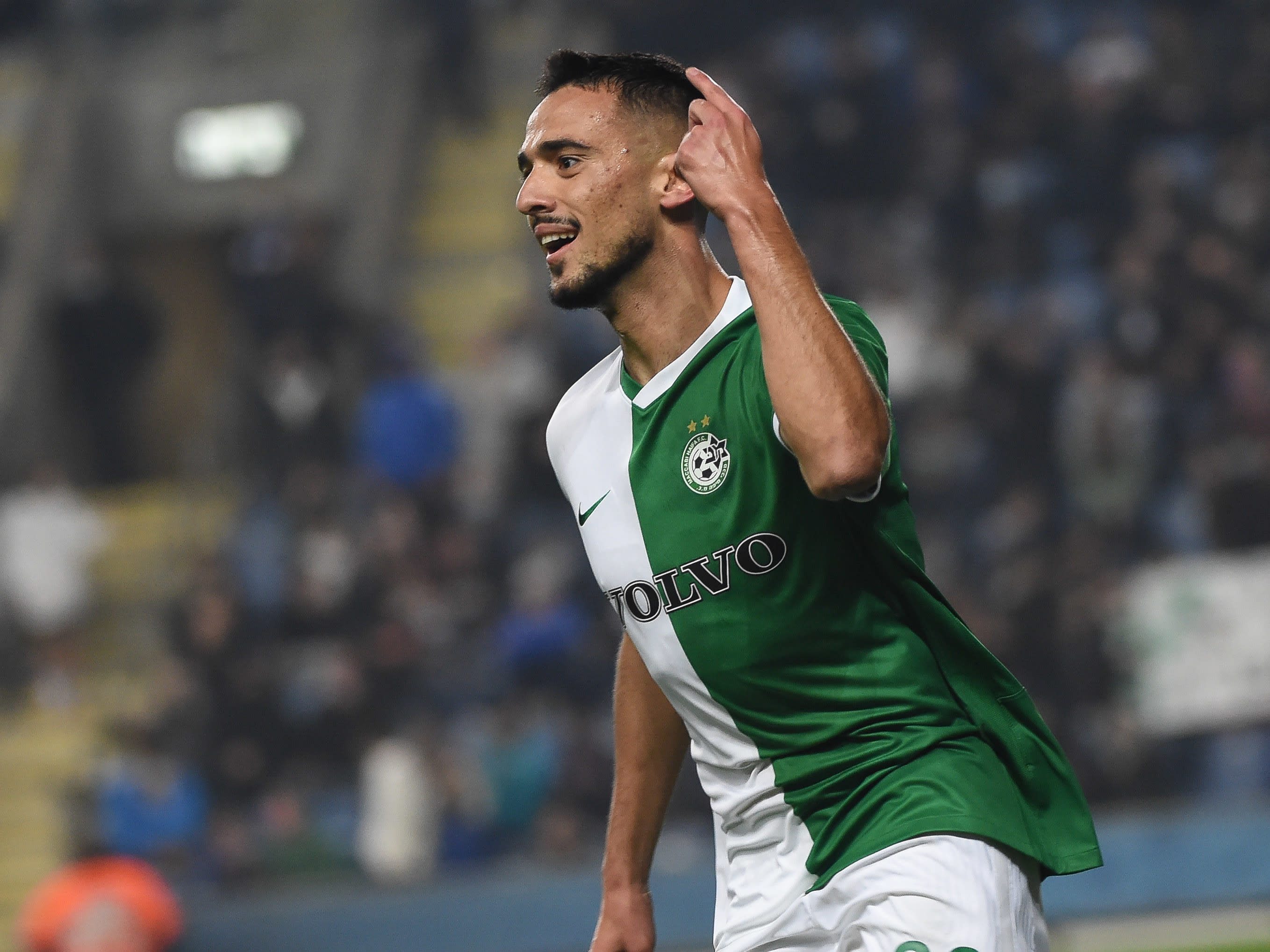 מאור לוי שחקן מכבי חיפה חוגג שער