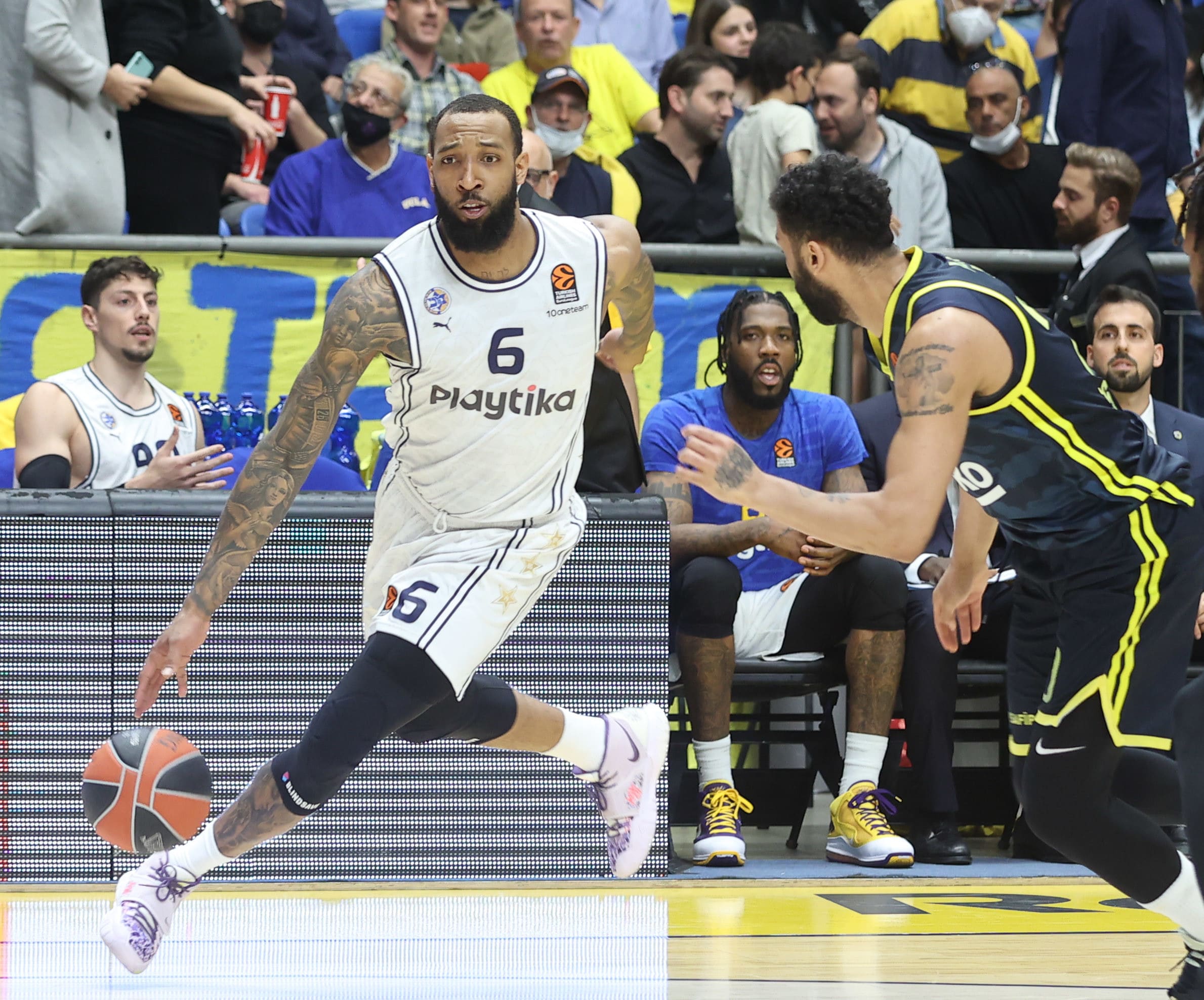 דריק וויליאמס, שחקן מכבי תל אביב