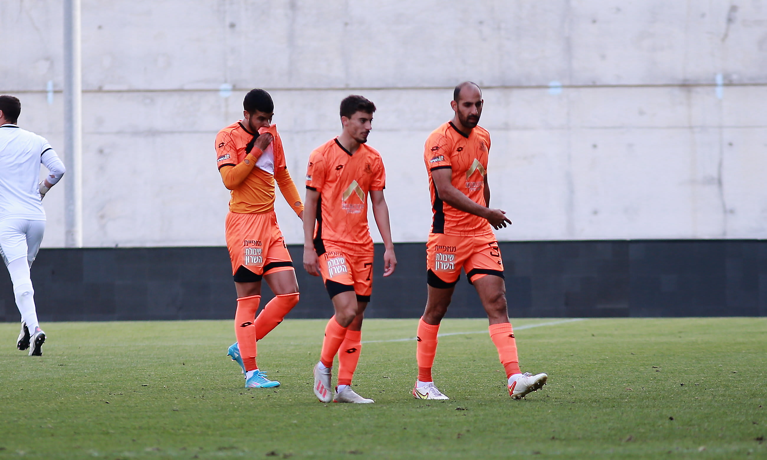 שחקן בני יהודה דן מורי עם שקד נבון