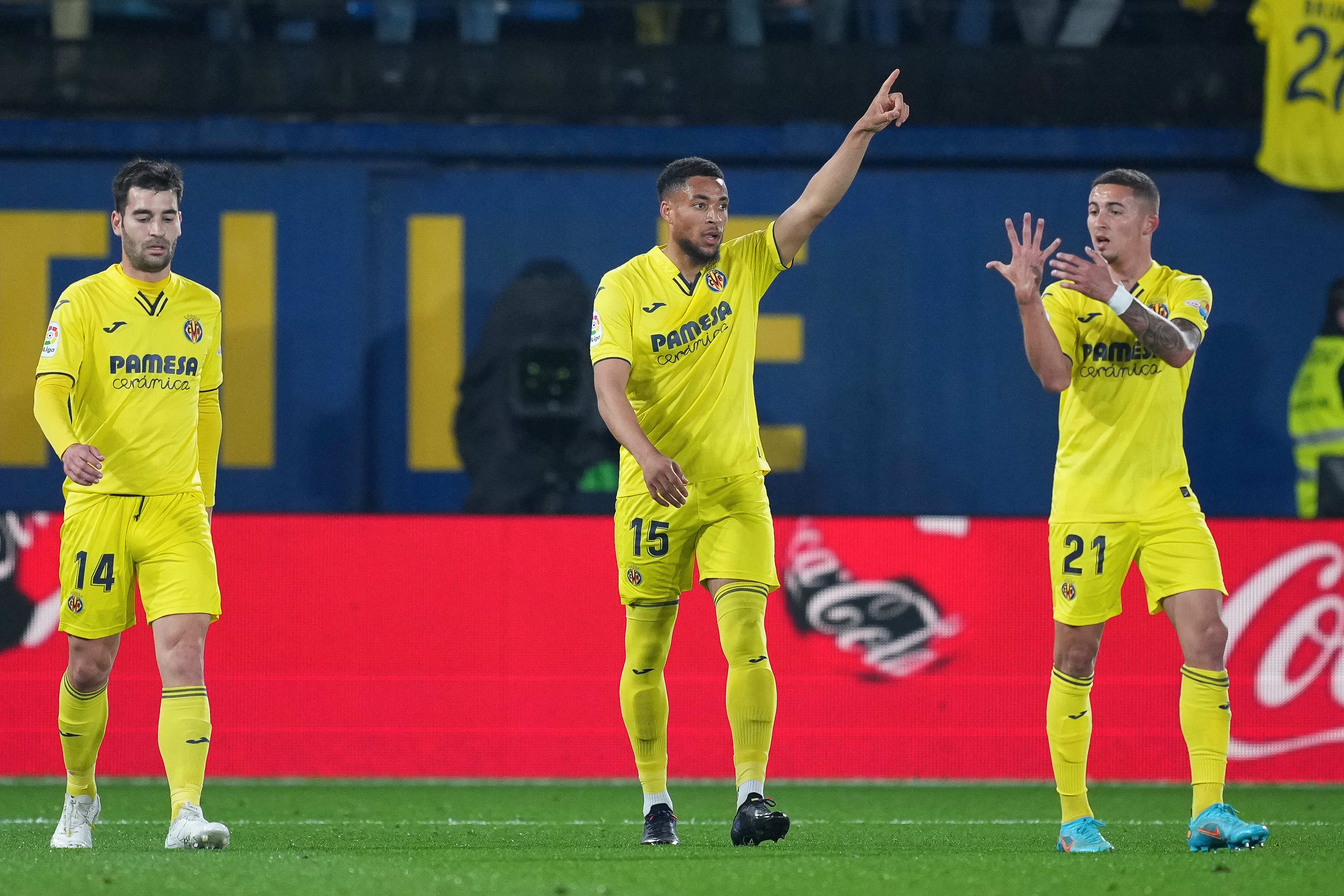 ארנאוט דנג'ומה, שחקן ויאריאל