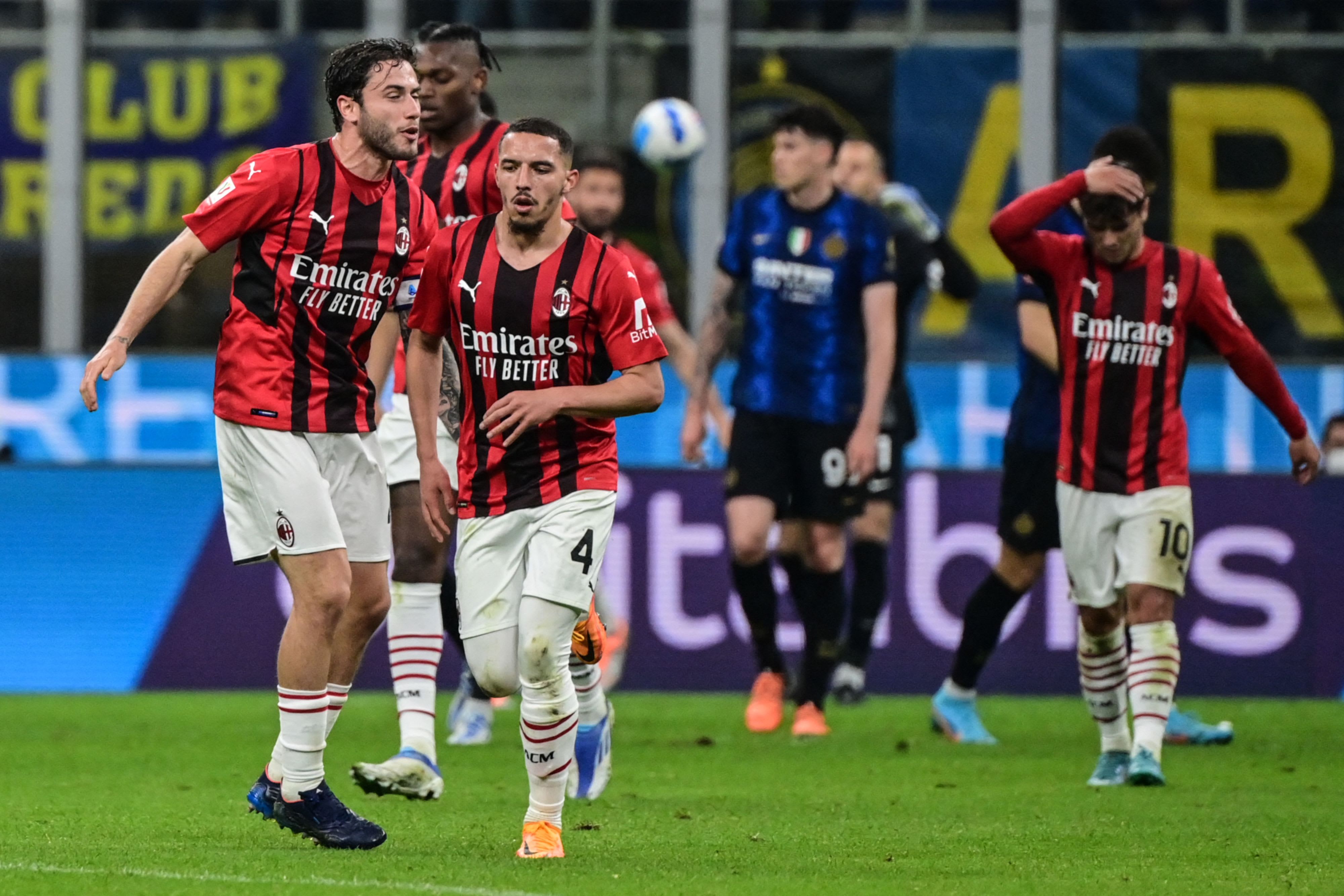 איסמעיל בנאסר, שחקן מילאן