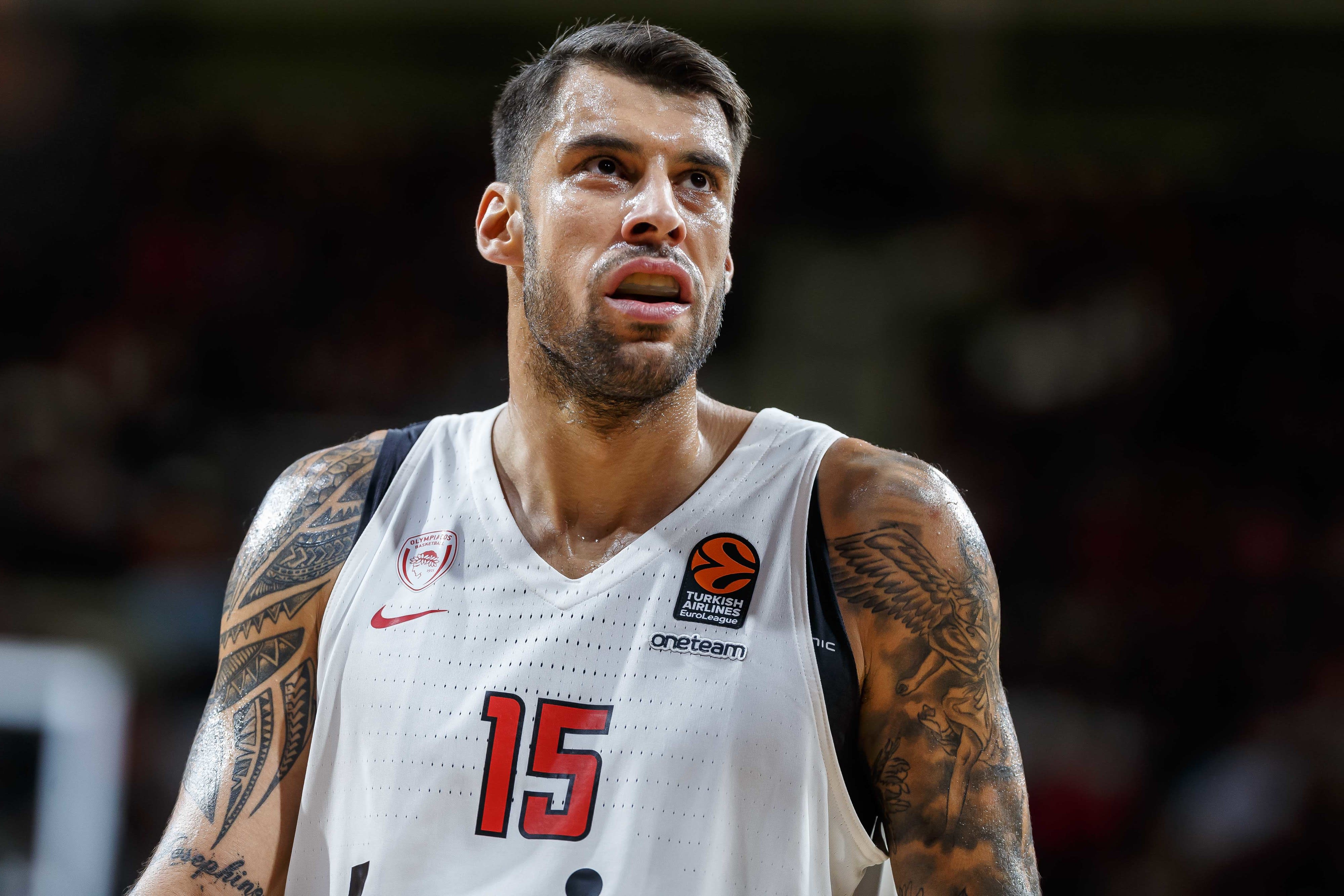 שחקנה של אולימפיאקוס גיורגיוס פרינטזיס