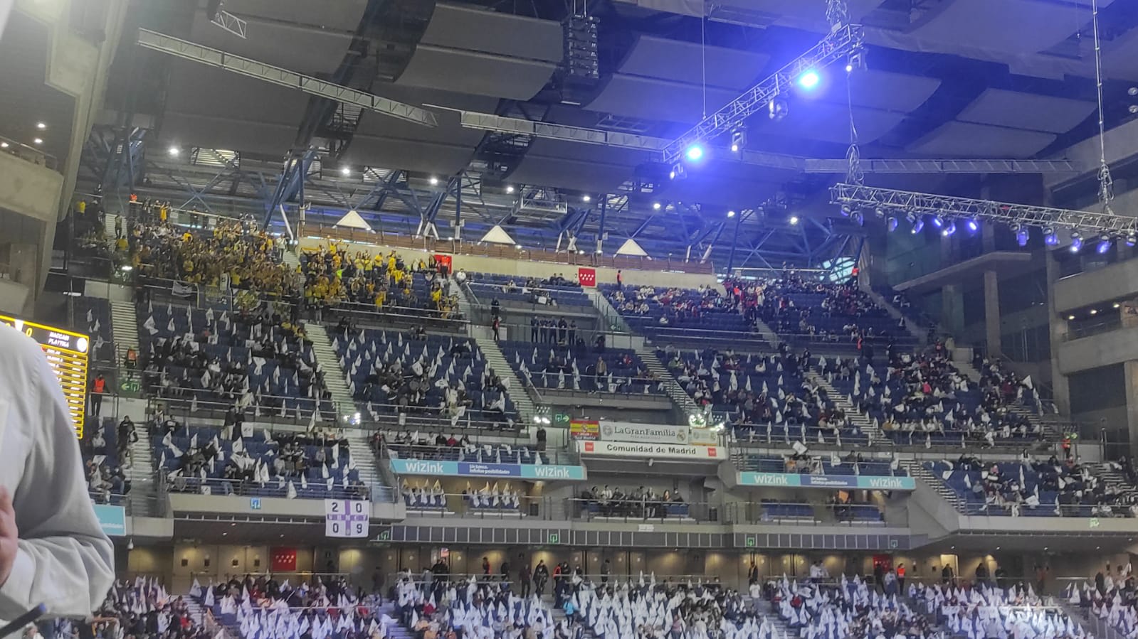 אוהדי מכבי תל אביב מול ריאל מדריד