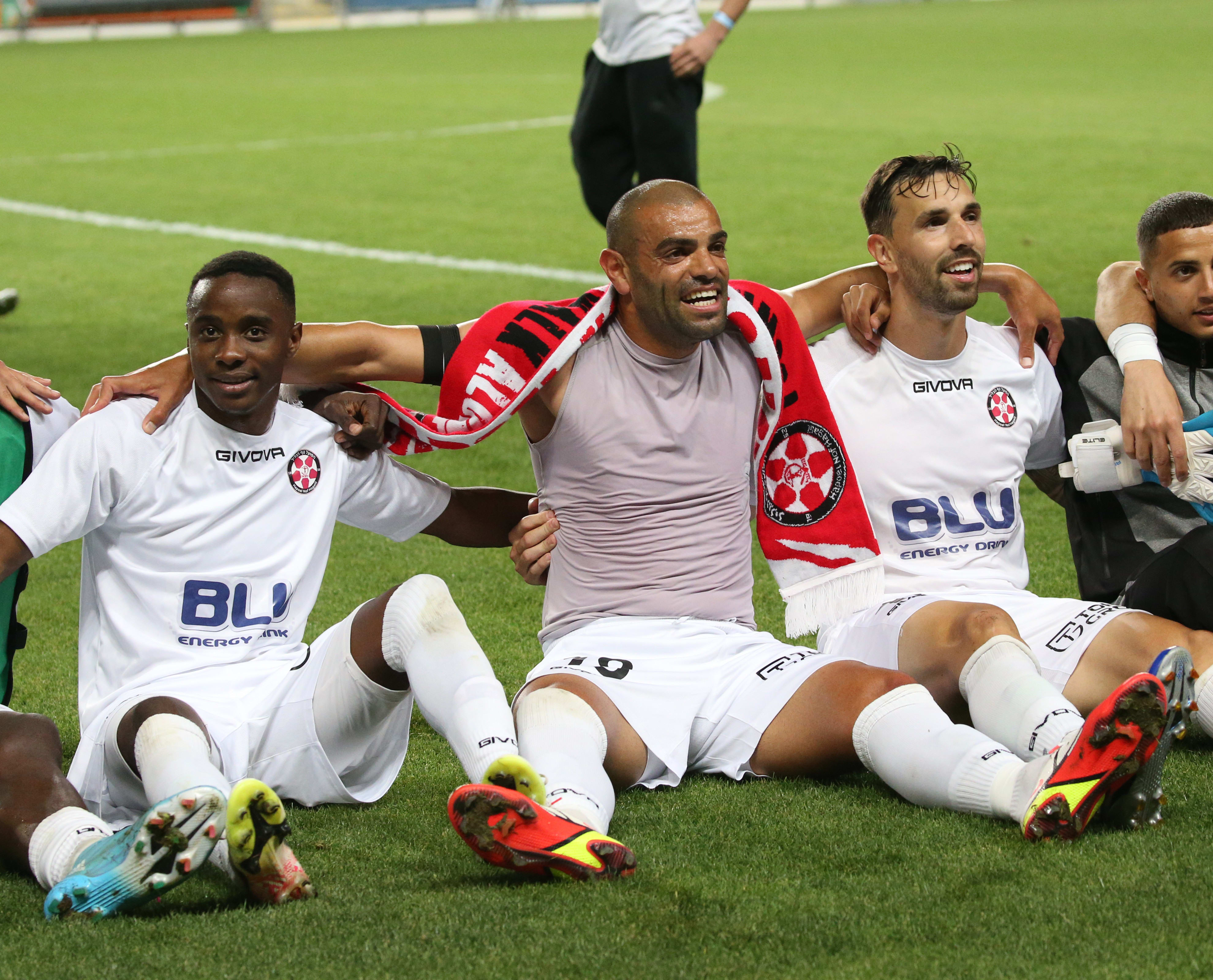 גוטי (מימין), ראובן גל, טימו מוזי שחקני הפועל נוף הגליל