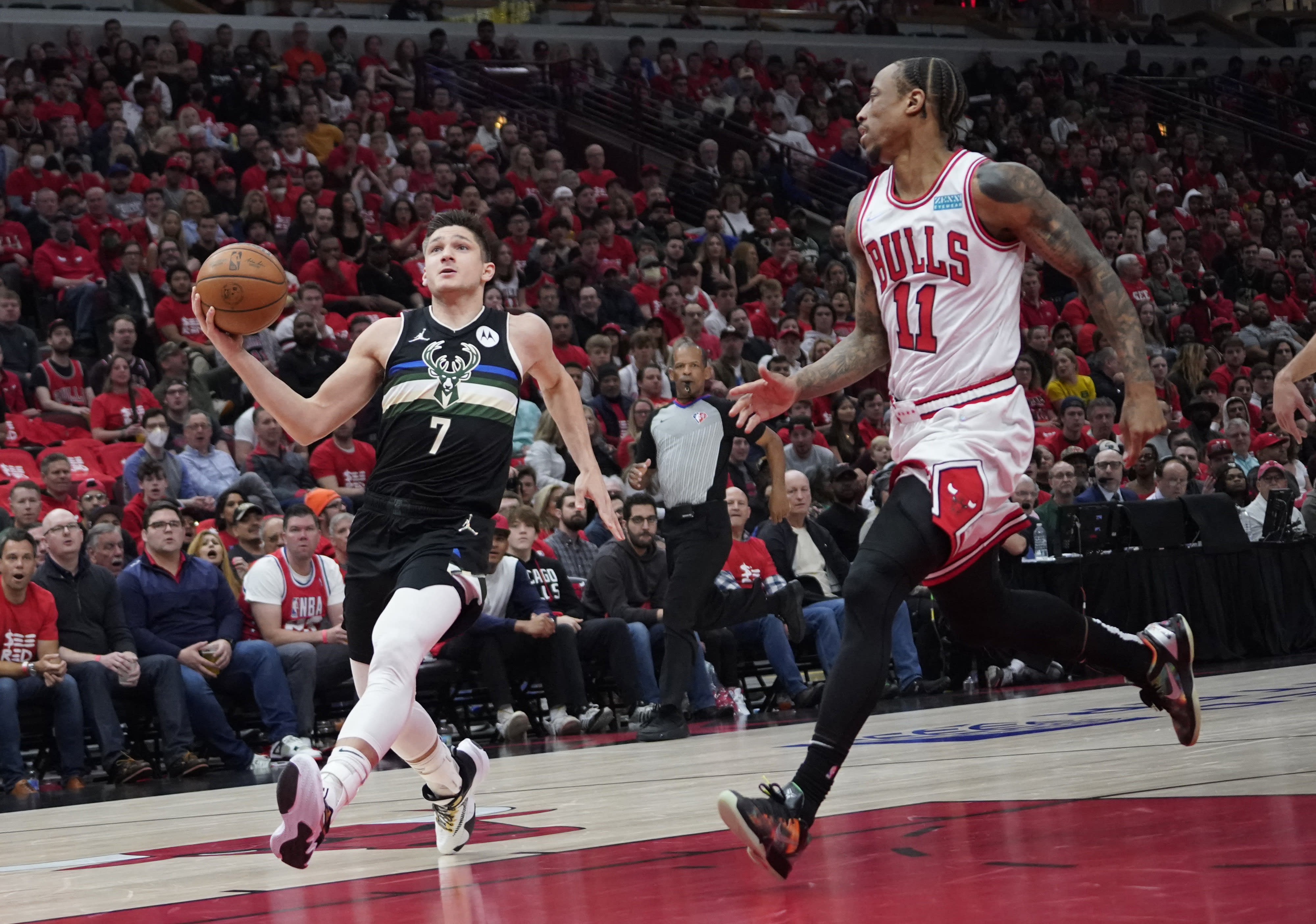 גרייסון אלן מול דמאר דרוזן, מילווקי באקס מול שיקגו בולס