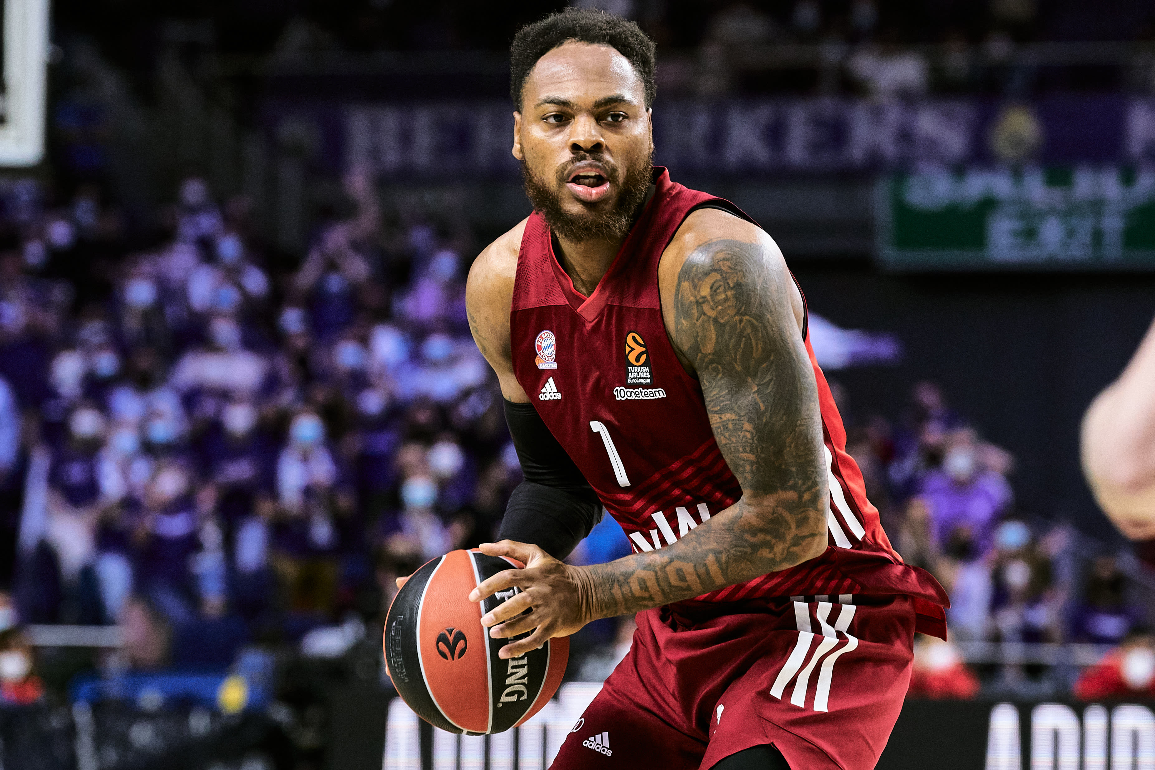 דשון תומאס שחקן באיירן מינכן