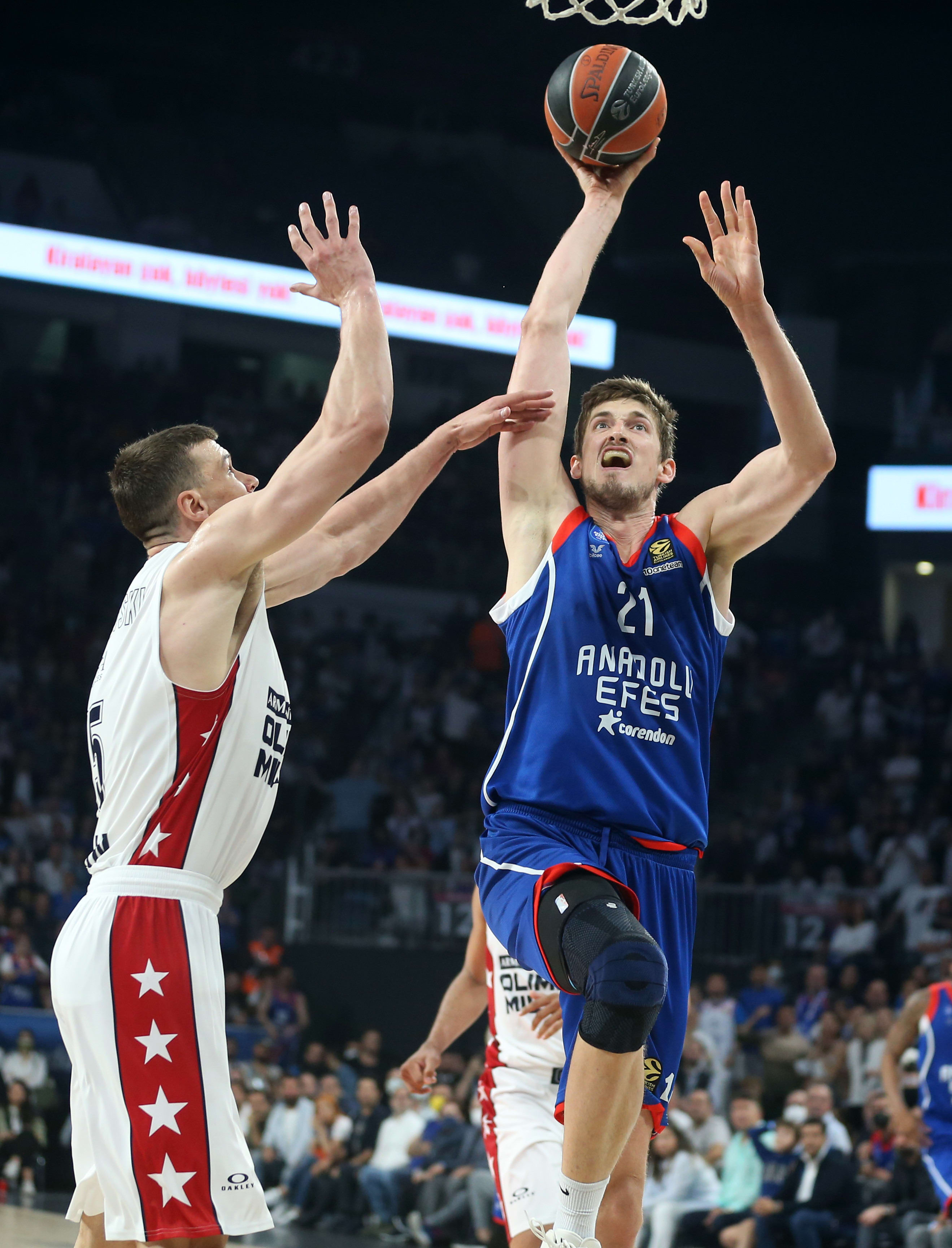 טיבור פלייס שחקן אנאדולו אפס