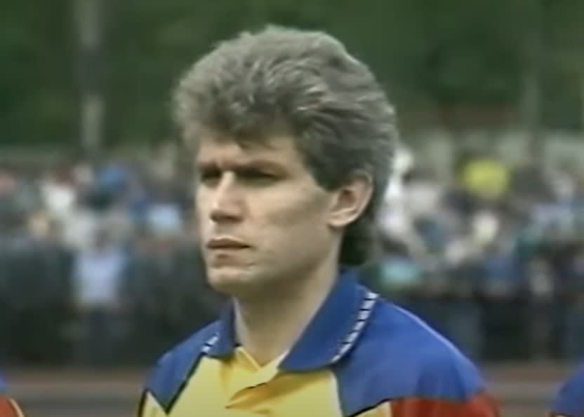 סרגיי טרטיאק במדי נבחרת אוקראינה בשנת 1992