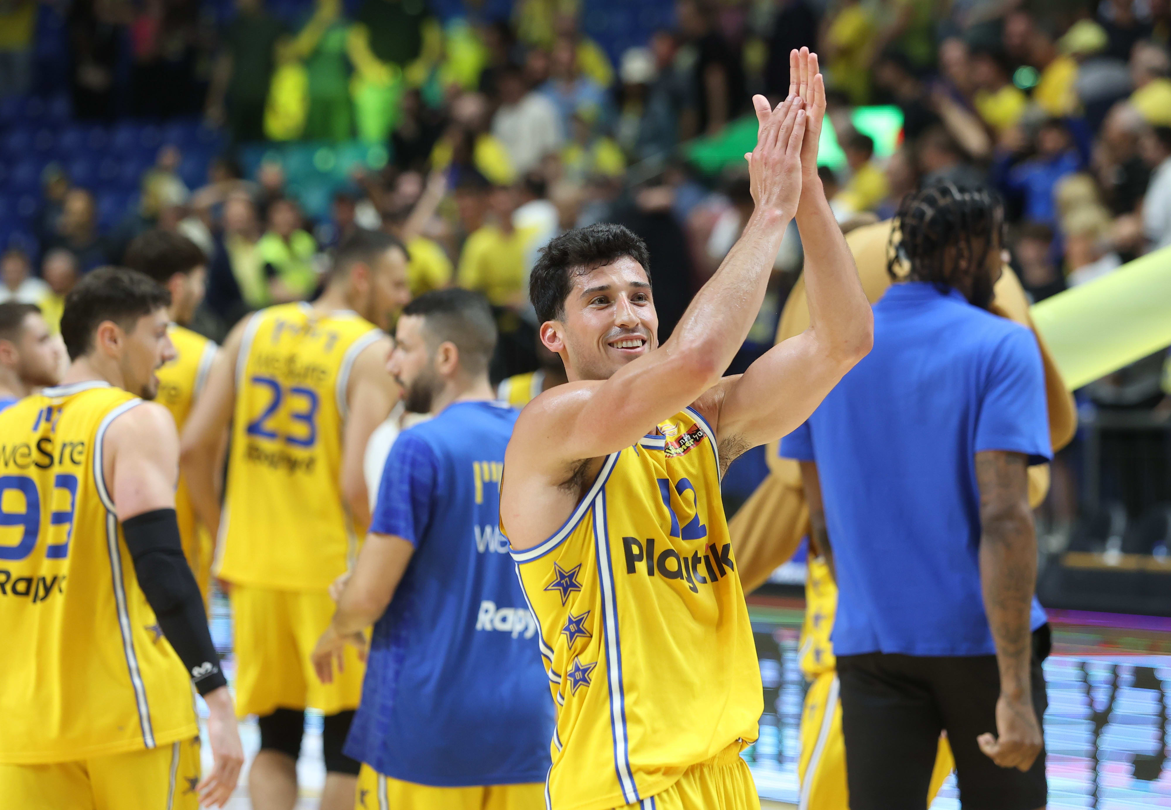 John Dibertolomao, Maccabi Tel Aviv celebrates