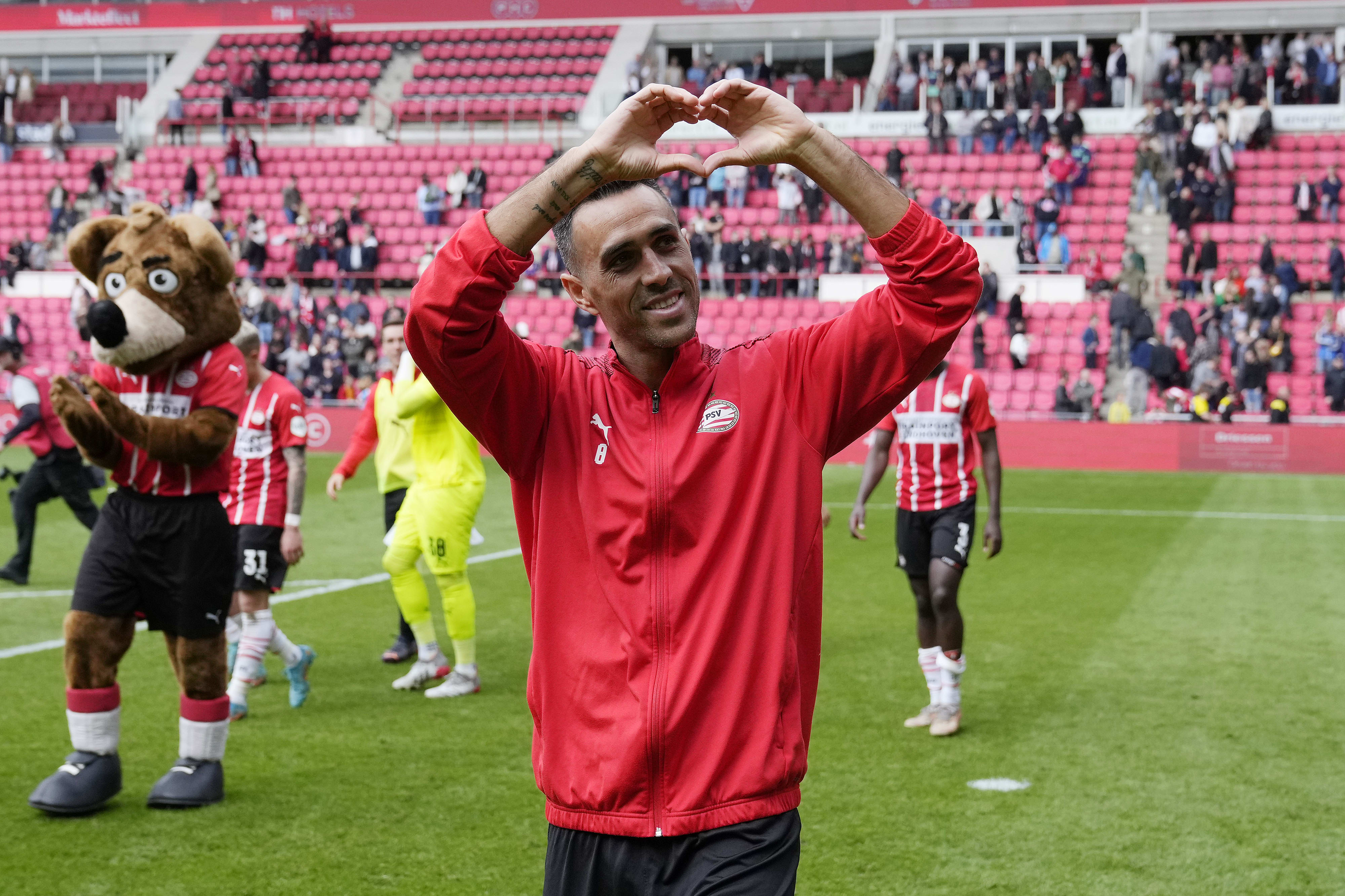 ערן זהבי שחקן פ.ס.וו איינדהובן