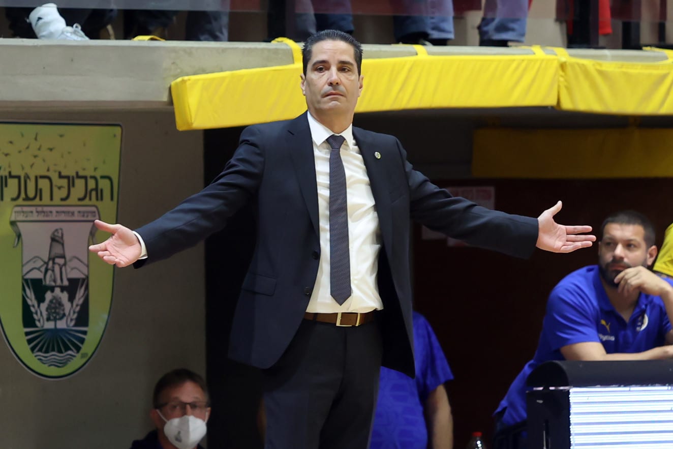 יאניס ספרופולוס מאמן מכבי תל אביב