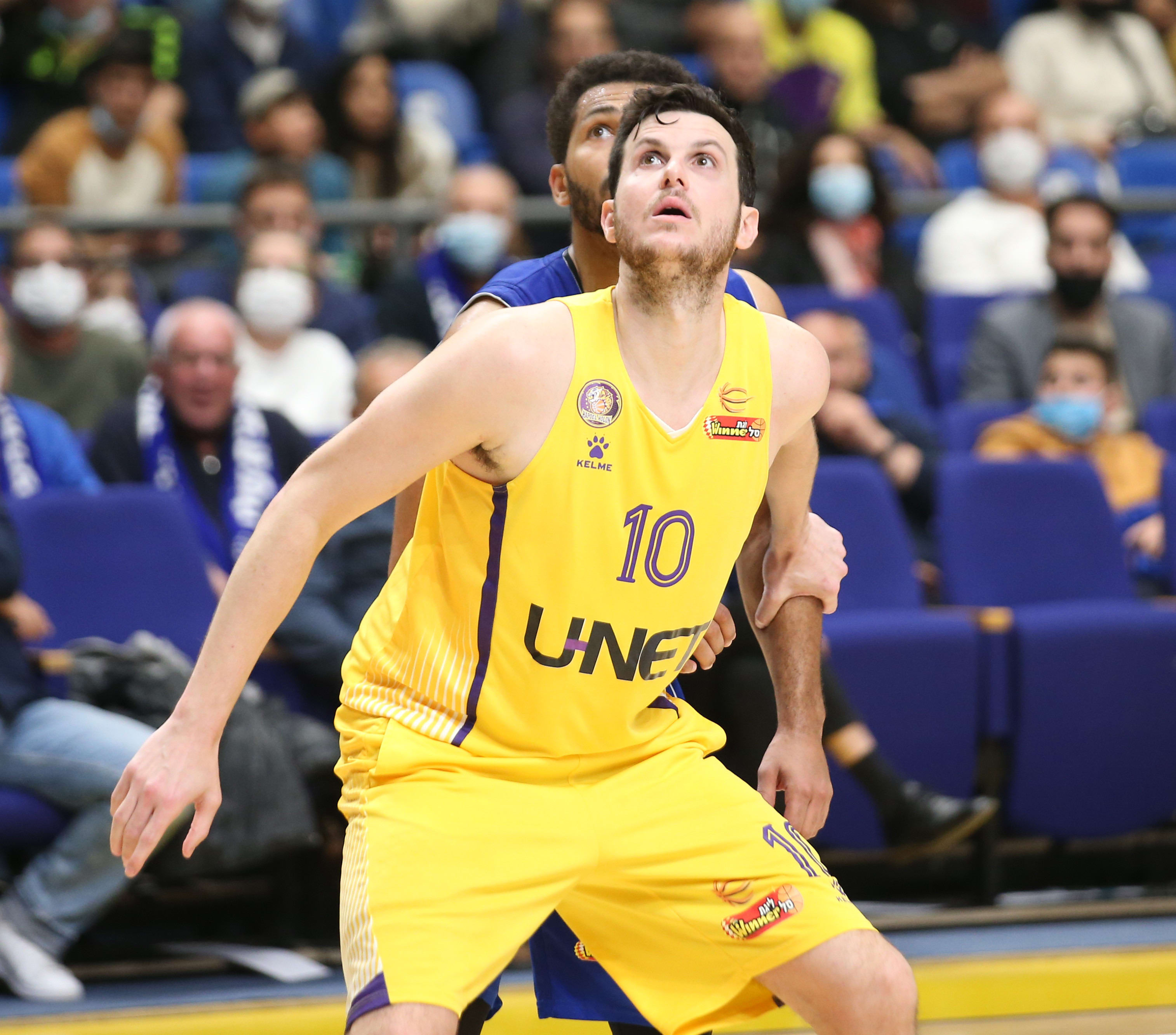 שחקן הפועל חולון גיא פניני