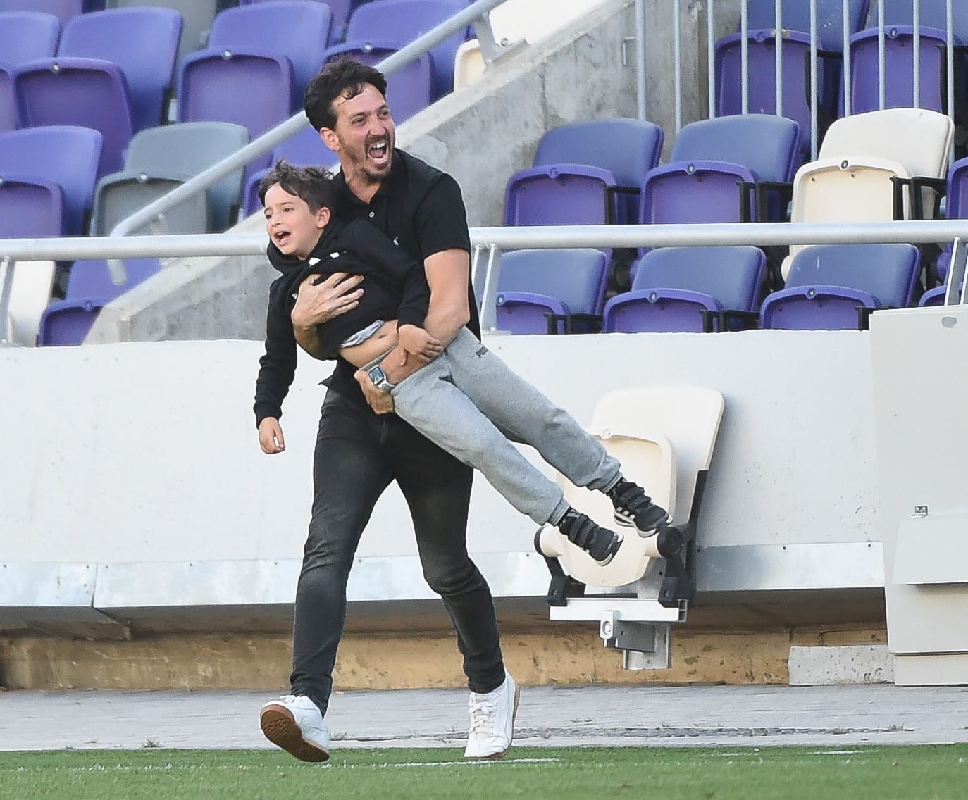 ניר ברקוביץ', מאמן סקציה נס ציונה חוגג