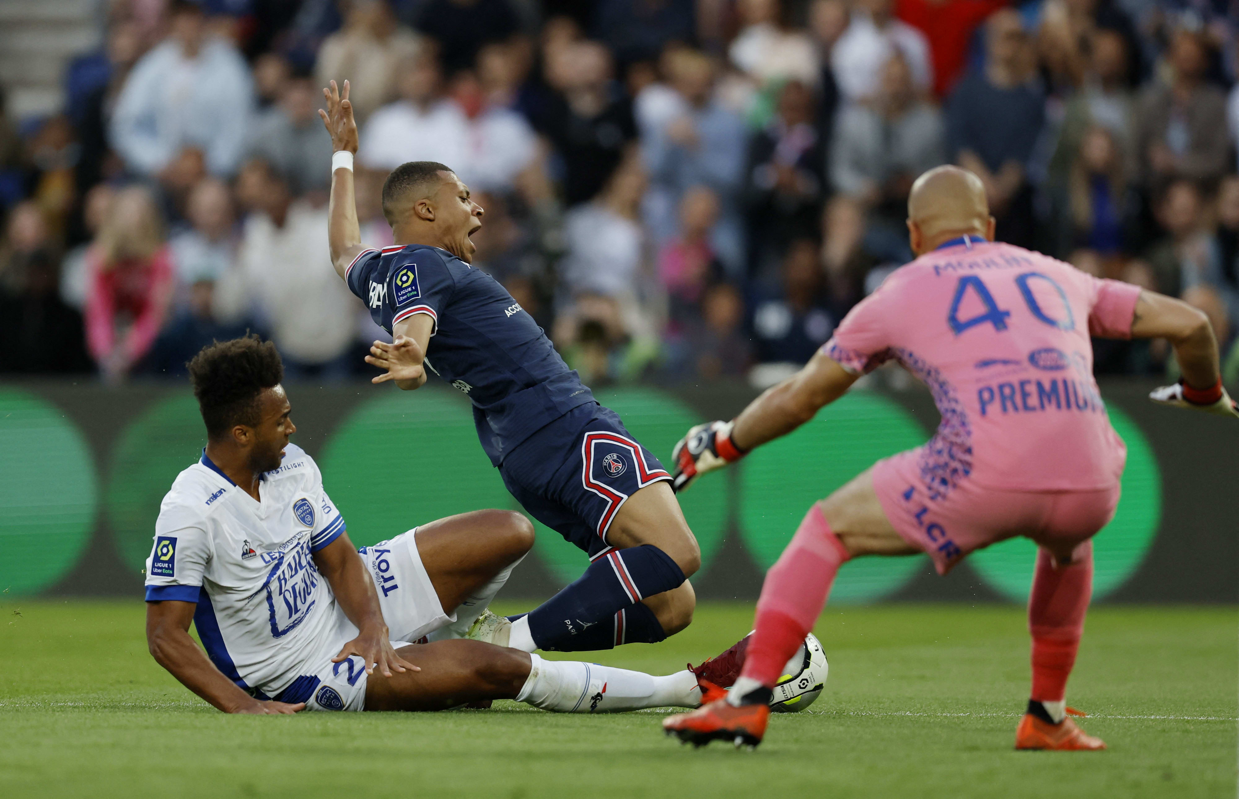 קיליאן אמבפה שחקן פריז סן ז'רמן מוכשל