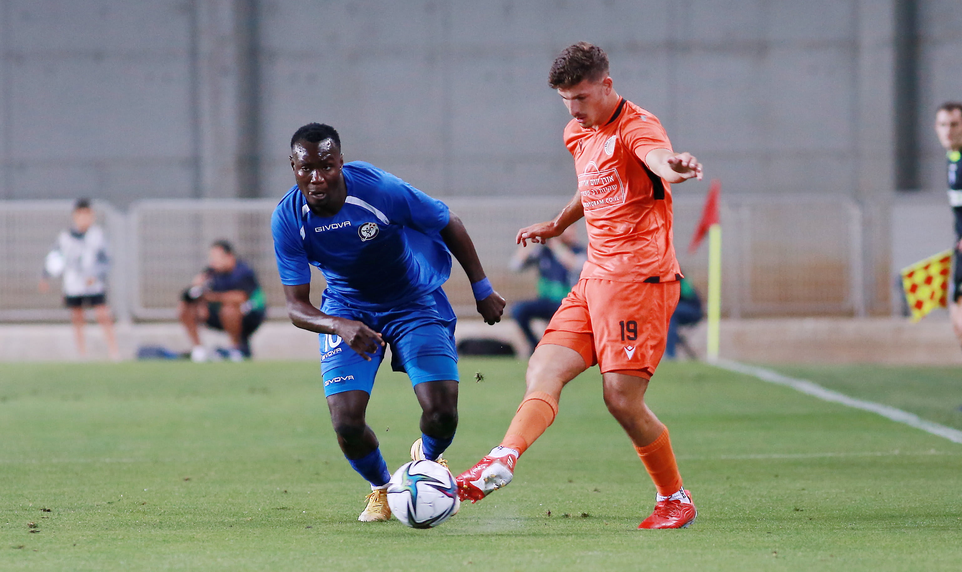 מוחמד במבה, הפועל ראשון לציון ליד עומר שירזי, הפועל כפר שלם