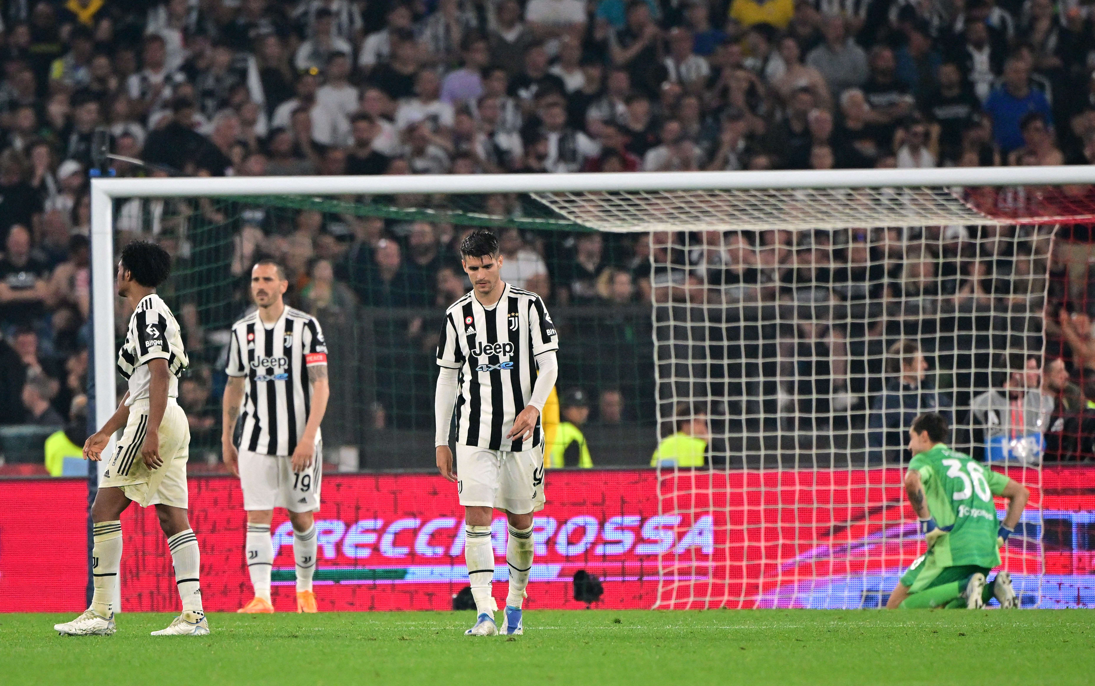 אלברו מוראטה, מתייס דה ליכט, שחקני יובנטוס מאוכזבים