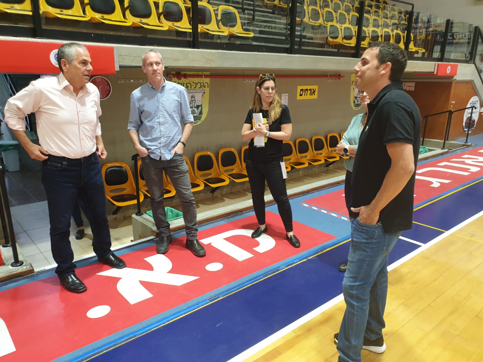 יו"ר הפועל גליל עליון טמיר אברהמס עם שר התרבות והספורט חילי טרופר