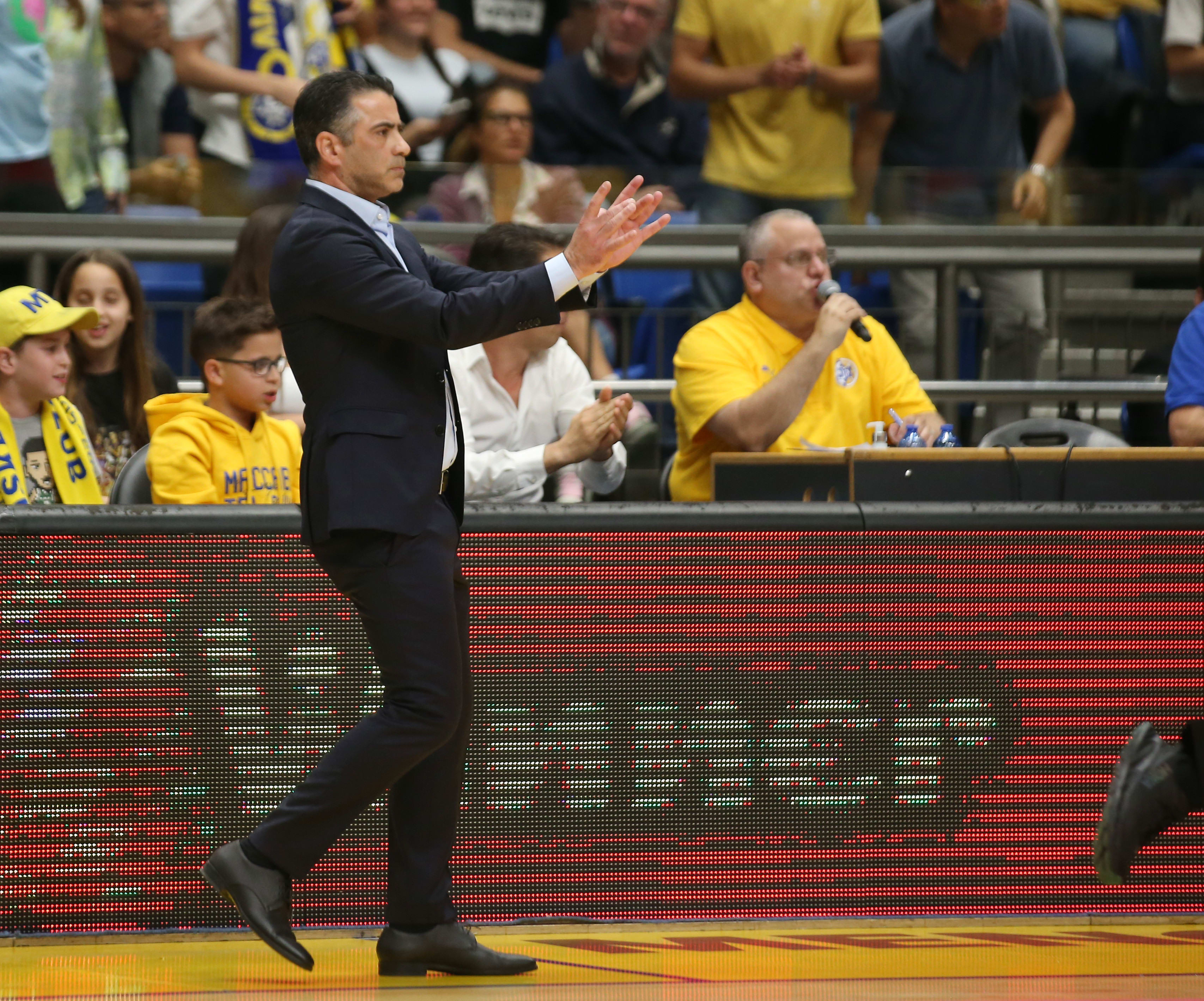 מאמן מכבי תל אביב אבי אבן