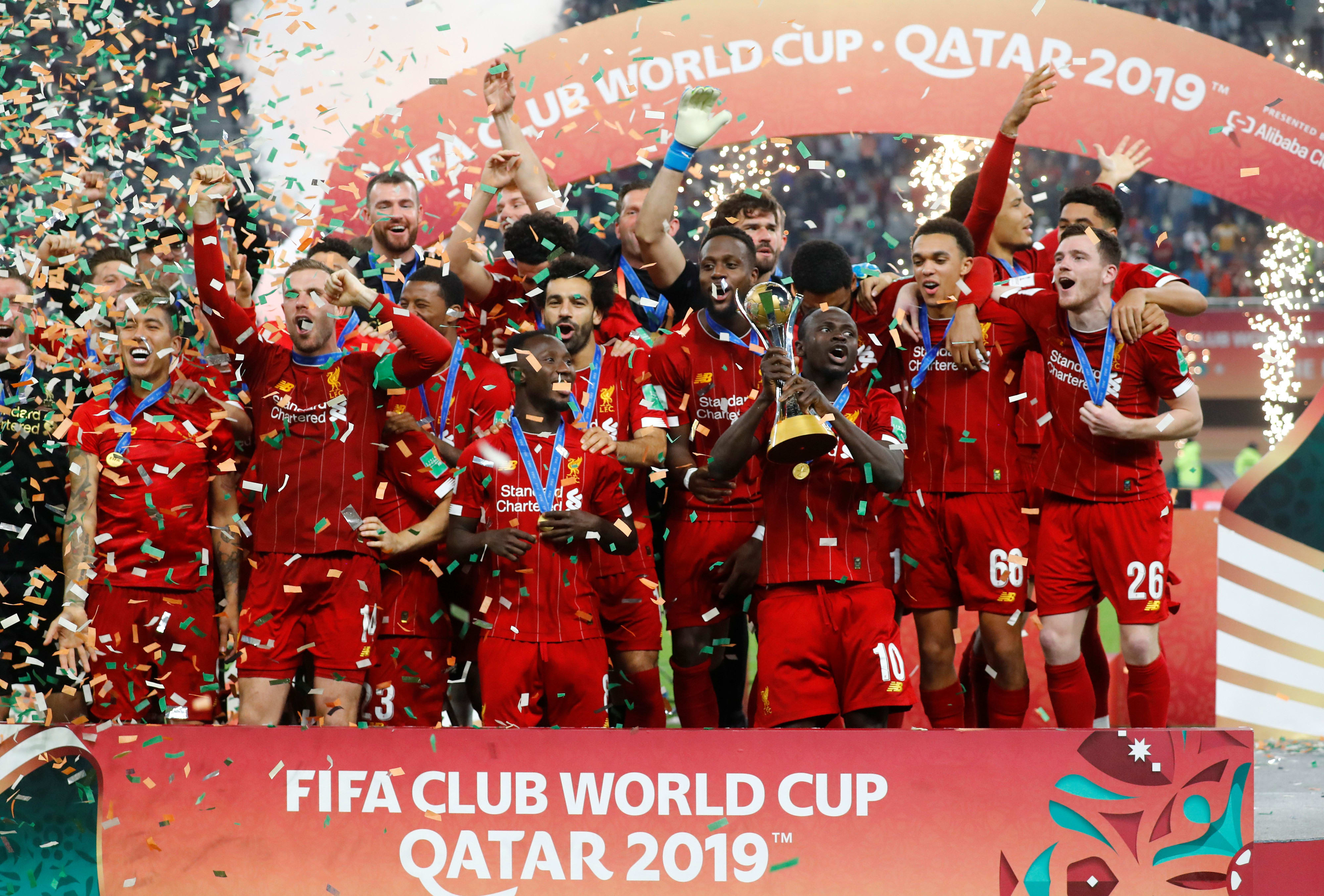 שחקני ליברפול חוגגים זכייה באליפות העולם לקבוצות