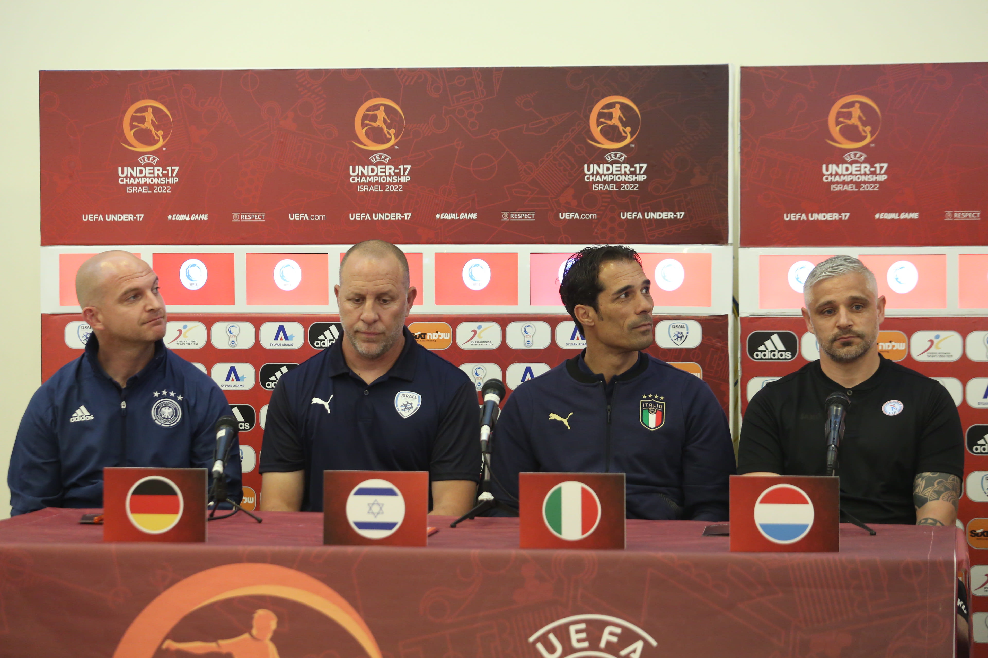 גדי ברומר ומאמני נבחרות הנוער של לוקסמבורג, איטליה וגרמניה לקראת אליפות אירופה בישראל