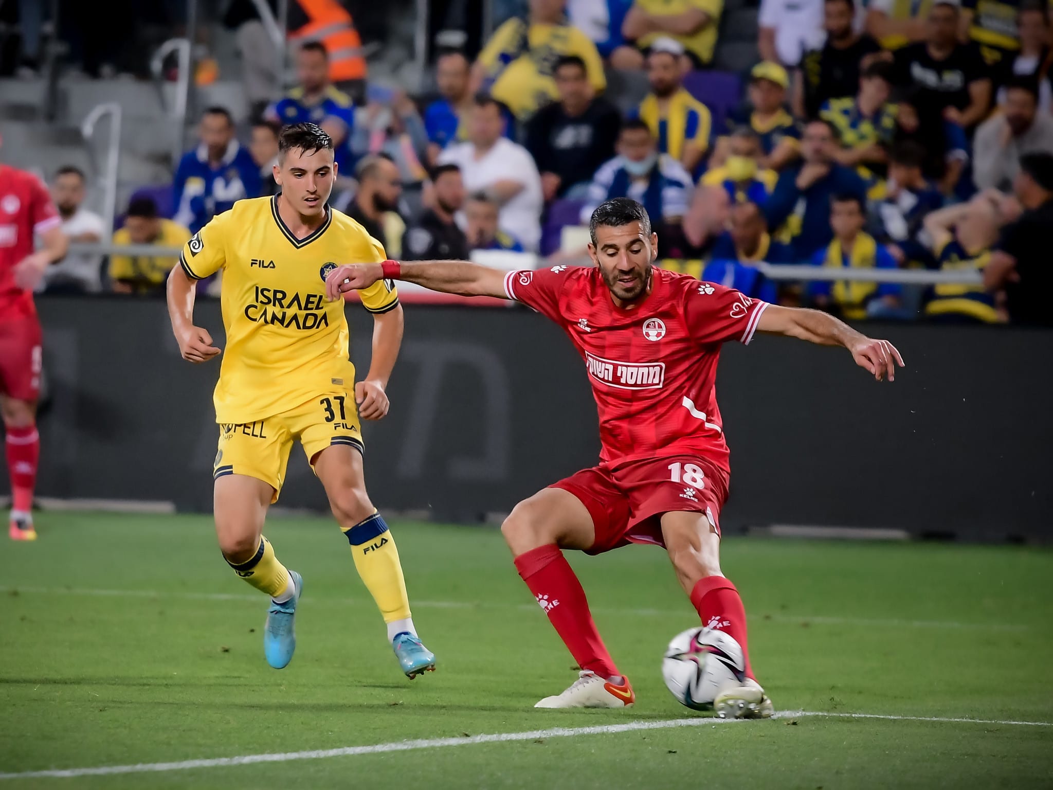 איתן טיבי, הפועל באר שבע, מול אוסקר גלוך, מכבי תל אביב