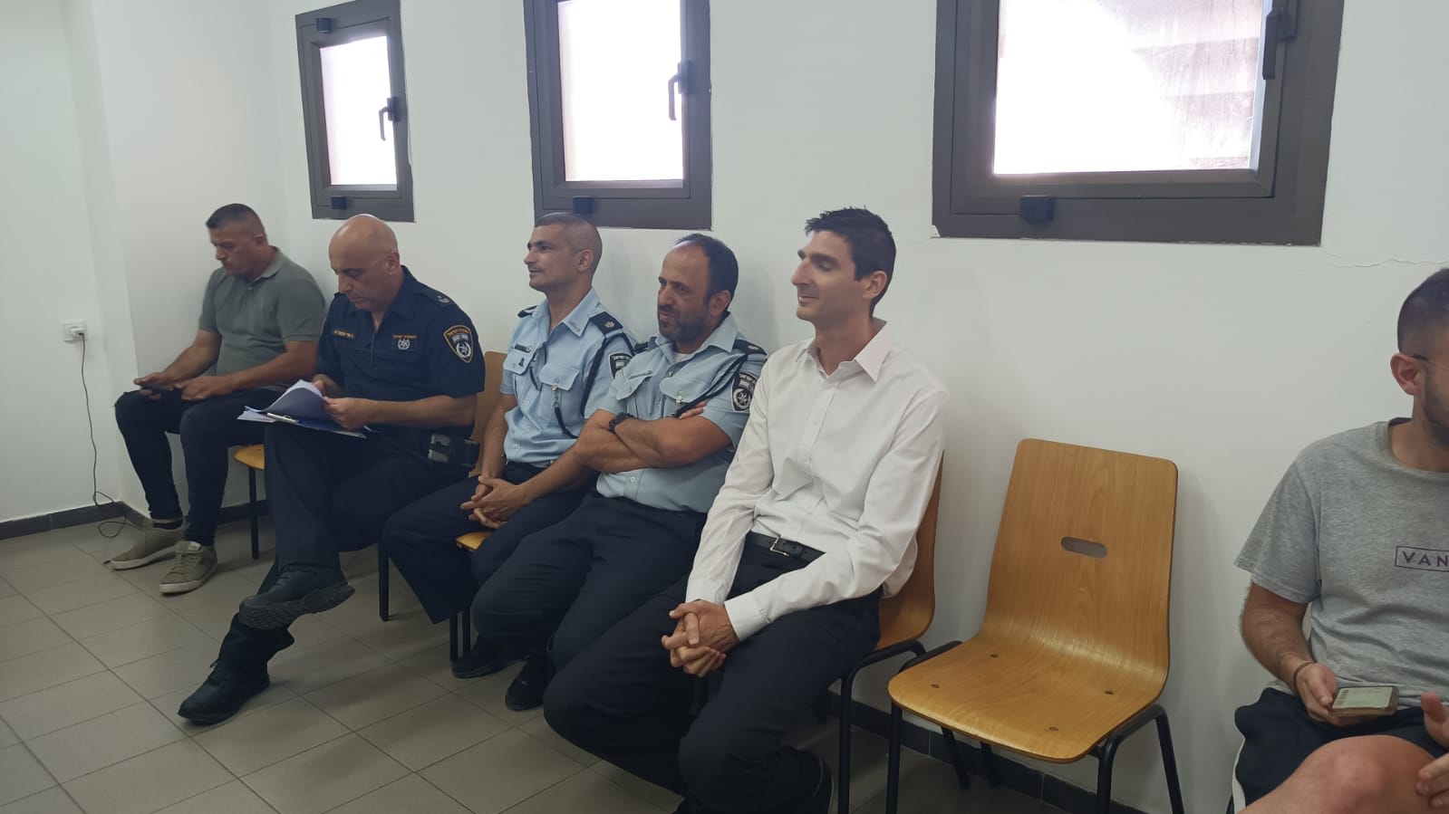 נציג המנהלת ניר ינקלביץ' בדיון של בני סכנין