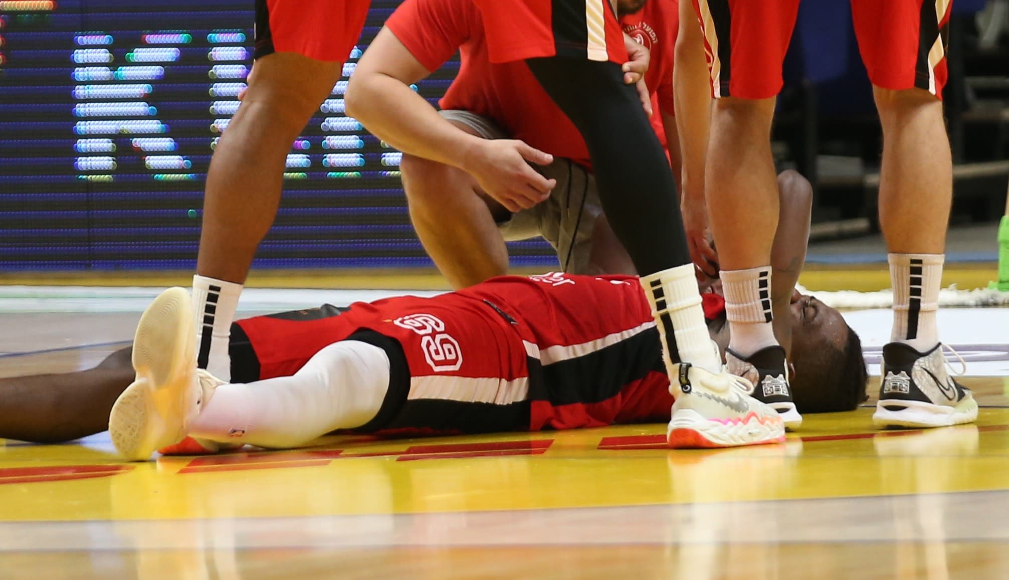 ג'ייקובן בראון שחקן הפועל תל אביב פצוע