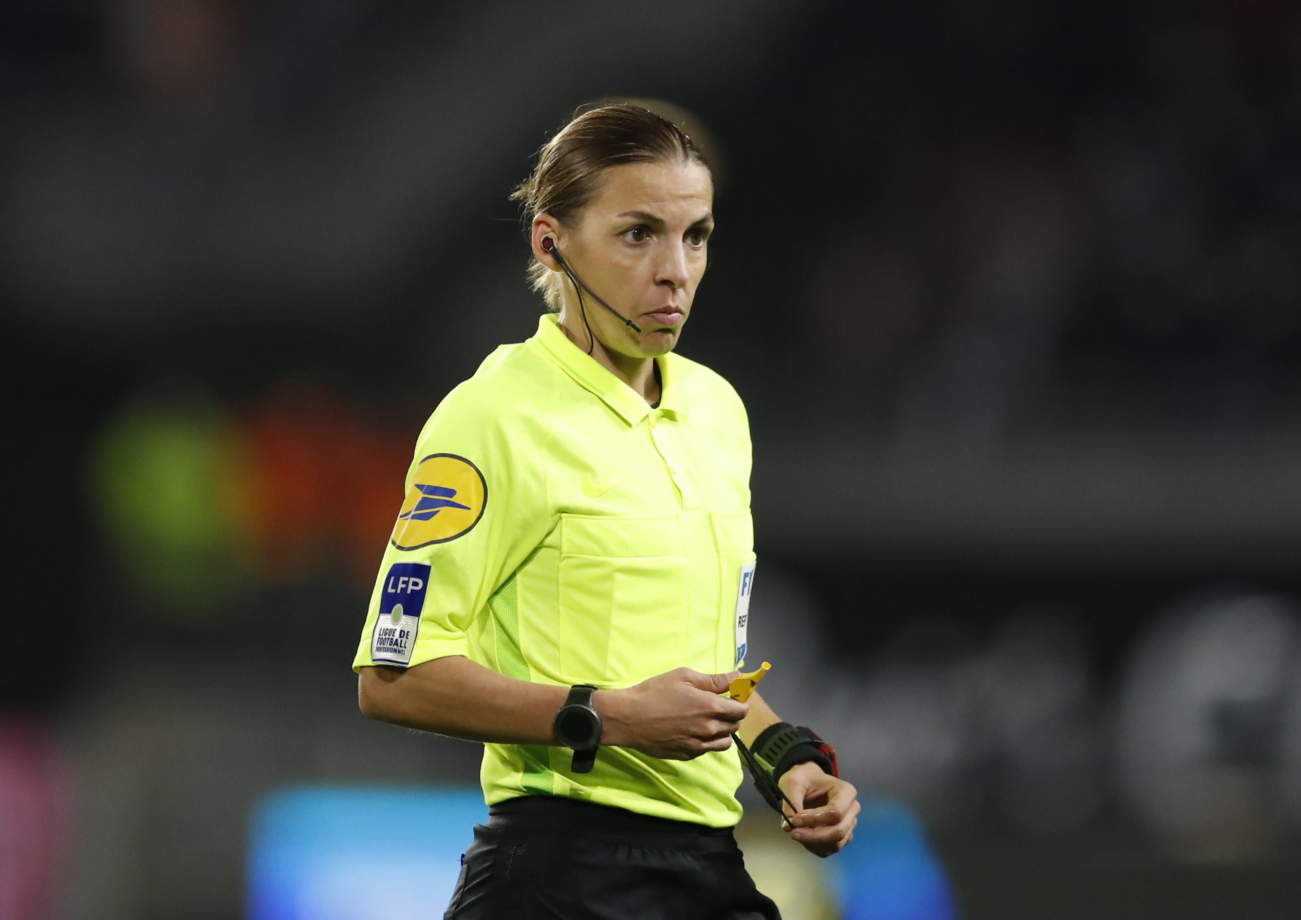 סטפני פרפאר שופטת כדורגל