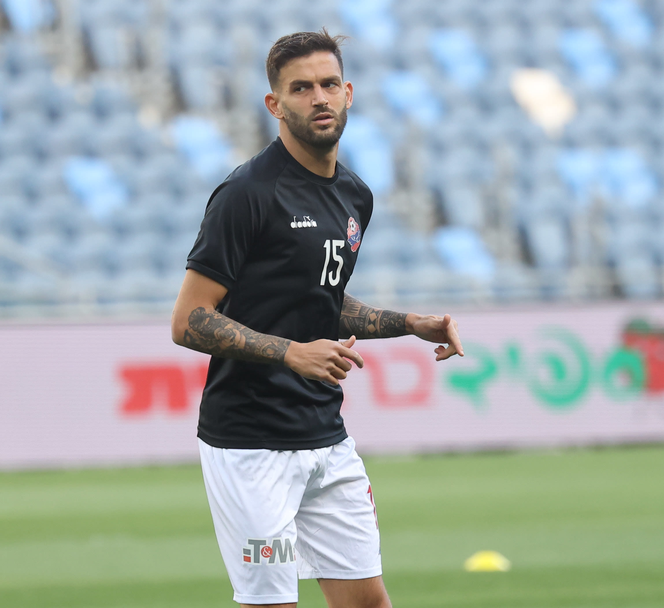 חנן ממן שחקן הפועל חיפה בחימום