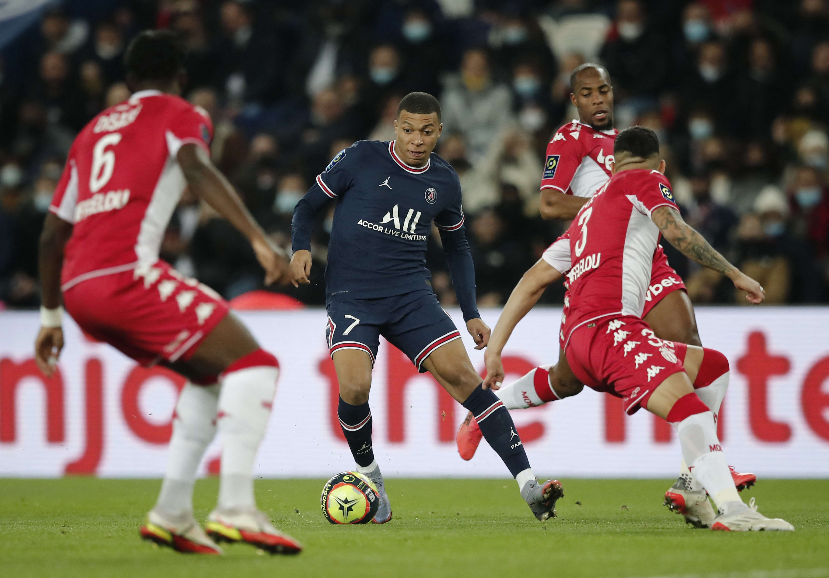 קיליאן אמבפה שחקן פריז סן ז'רמן מול מונאקו