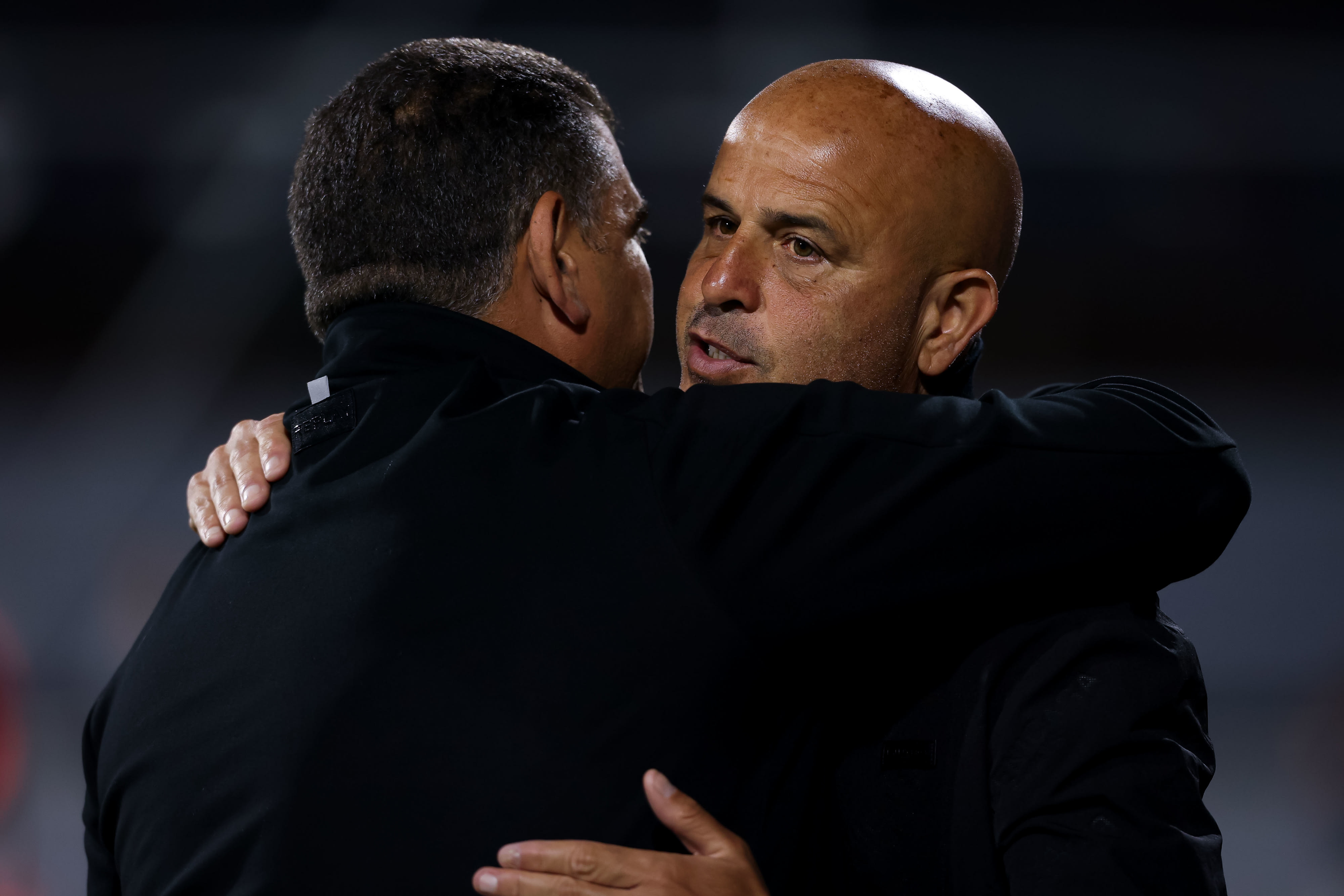 מאמן בית"ר ירושלים יוסי אבוקסיס, עם שי ברדה, מאמן הפועל נוף הגליל