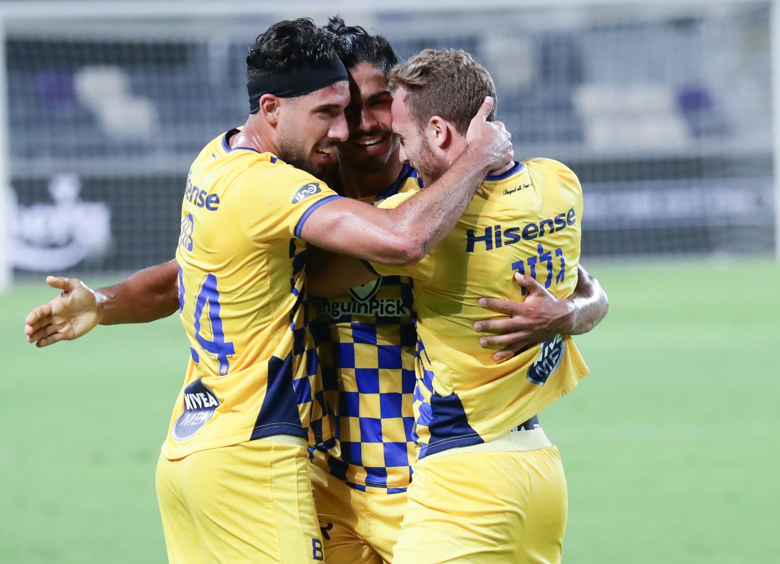 שחקני מכבי תל אביב יונתן כהן, דור פרץ, דן גלזר