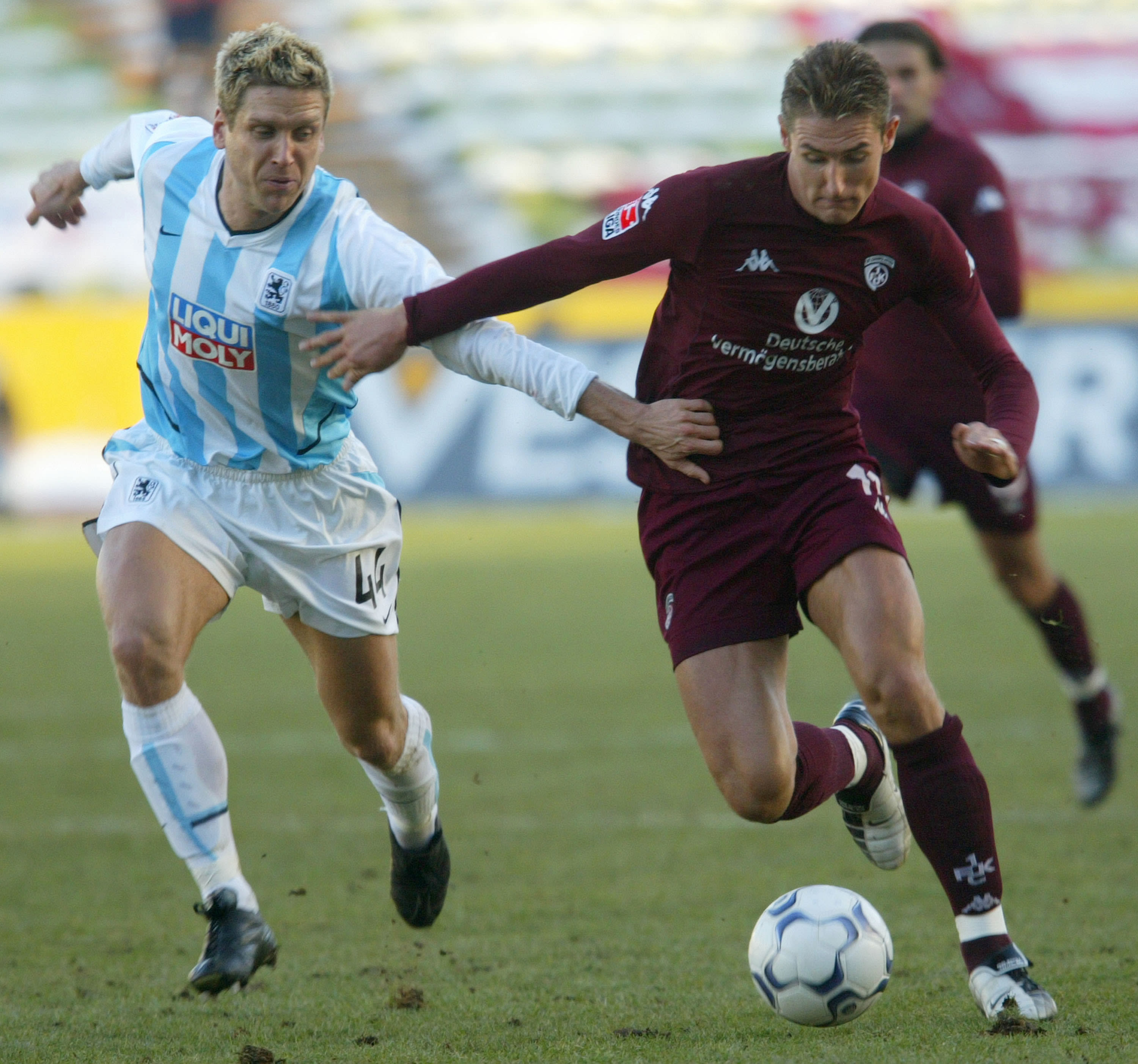 מירוסלב קלוזה במדי קייזרסלאטרן ב-2004