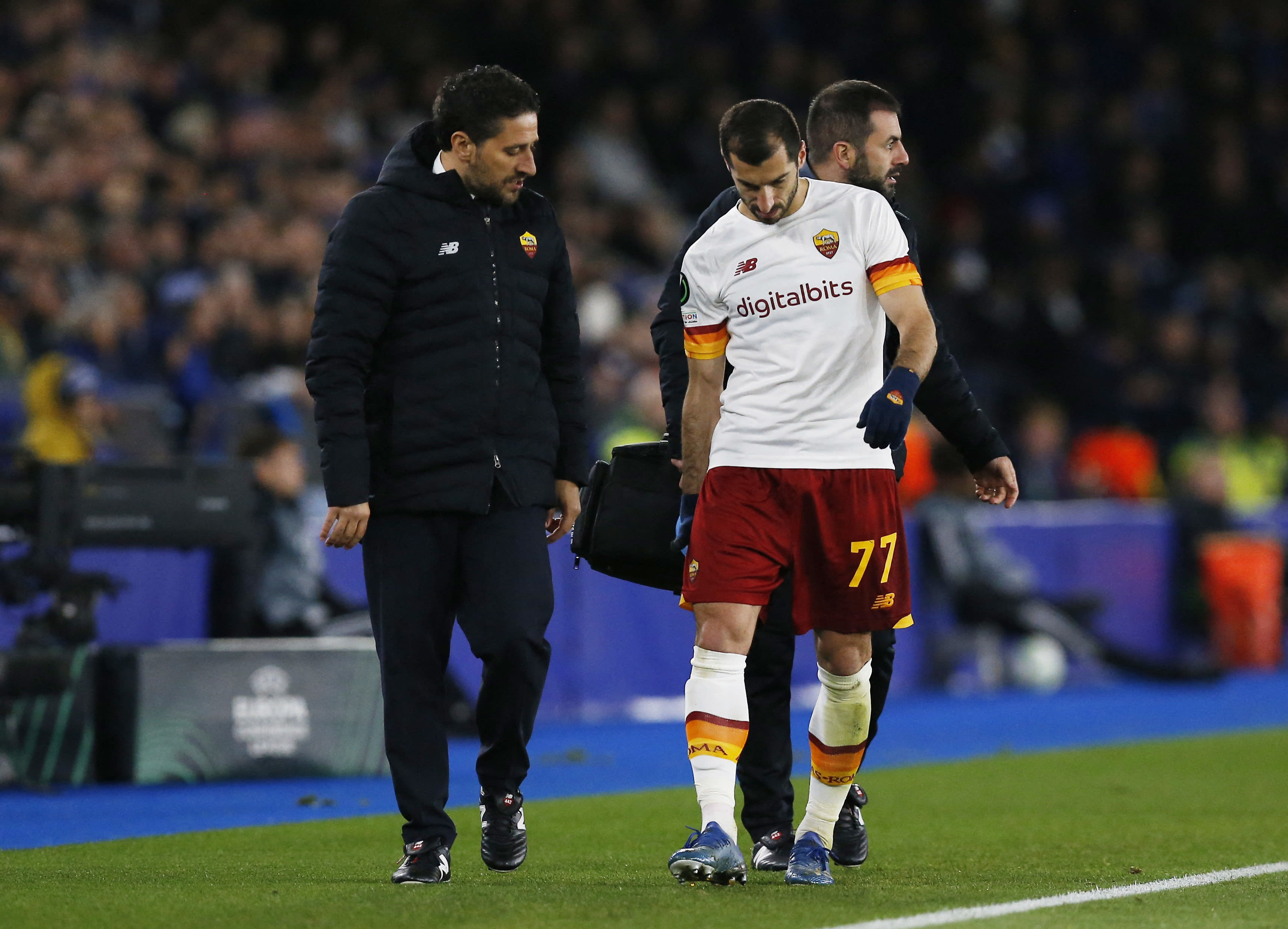 הנריך מחיטריאן שחקן רומא פצוע