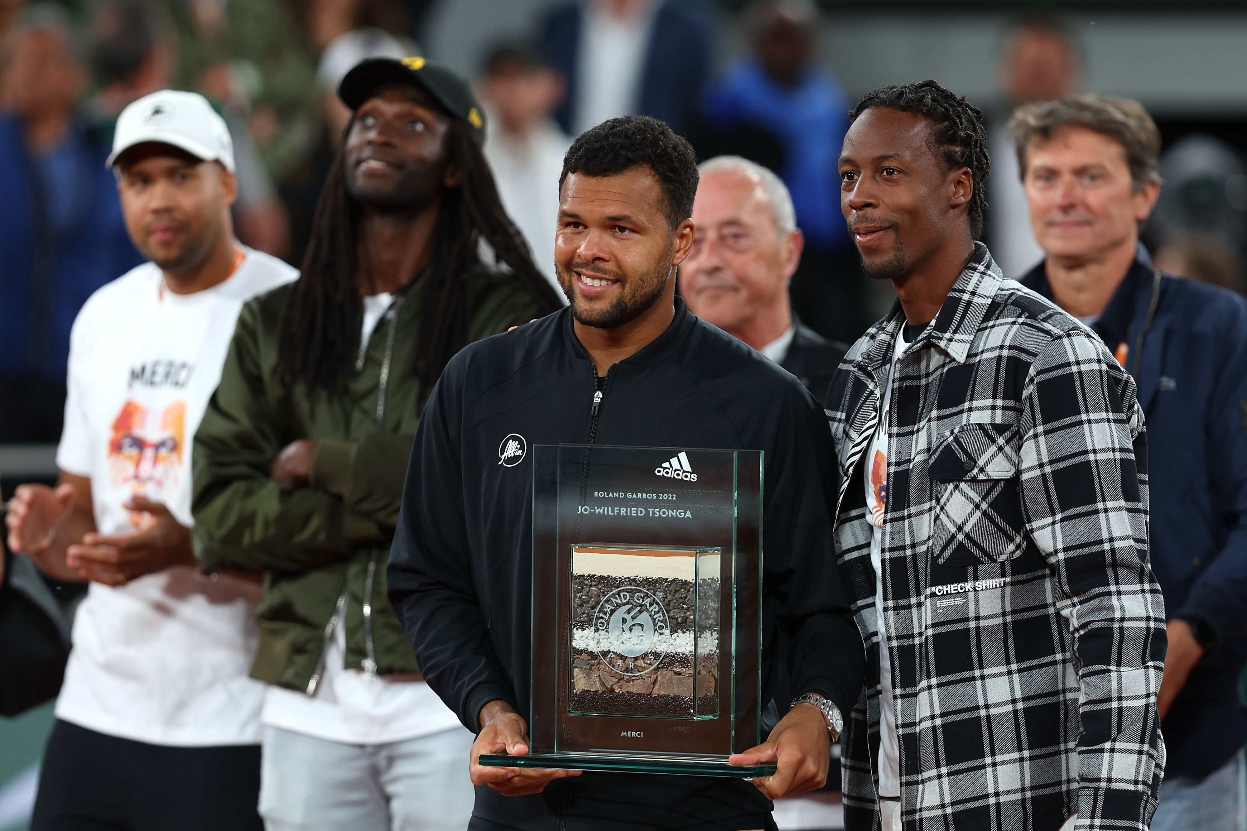 ג'ו ווילפריד צונגה טניסאי צרפתי עם גאל מונפיס