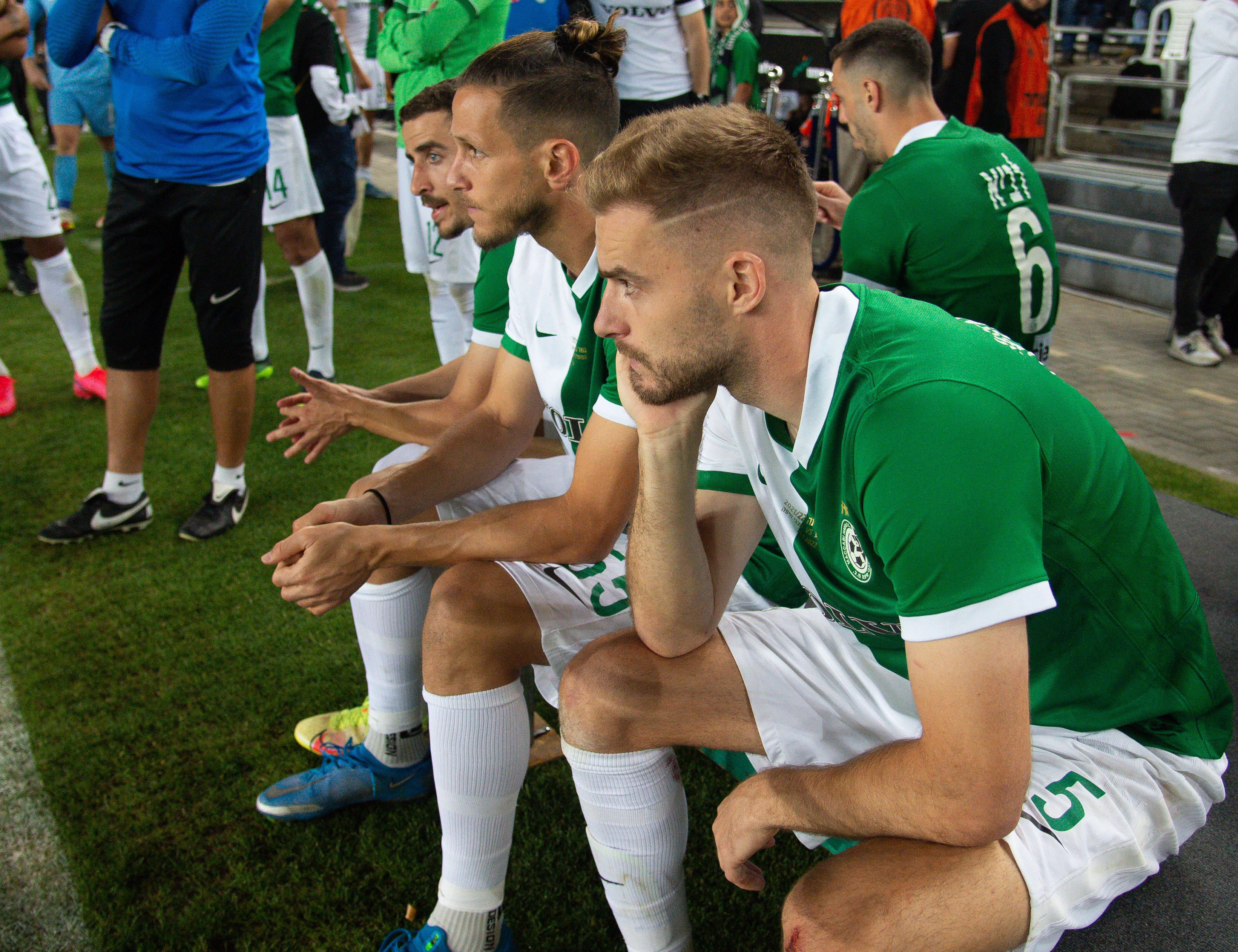 בוגדן פלאניץ' שחקן מכבי חיפה עם רמי גרשון, דולב חזיזה