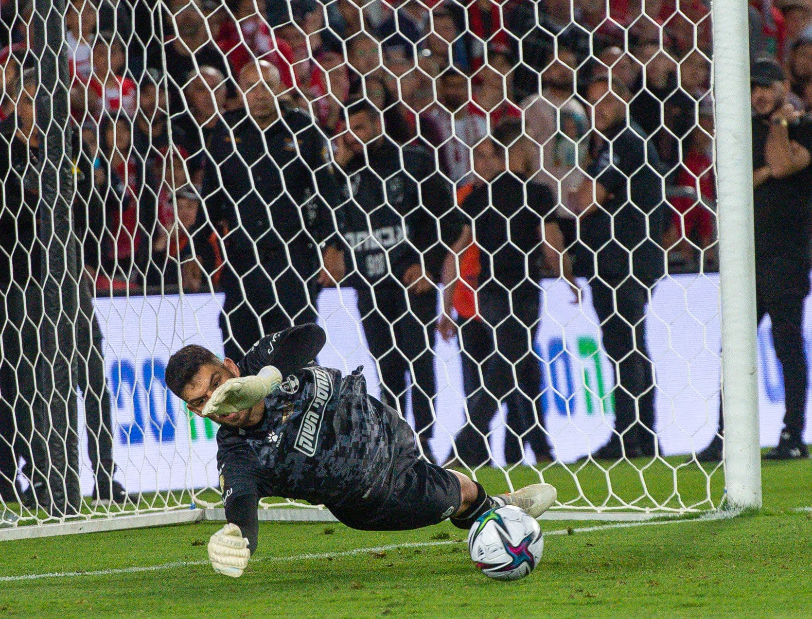 עומרי גלזר שוער הפועל באר שבע