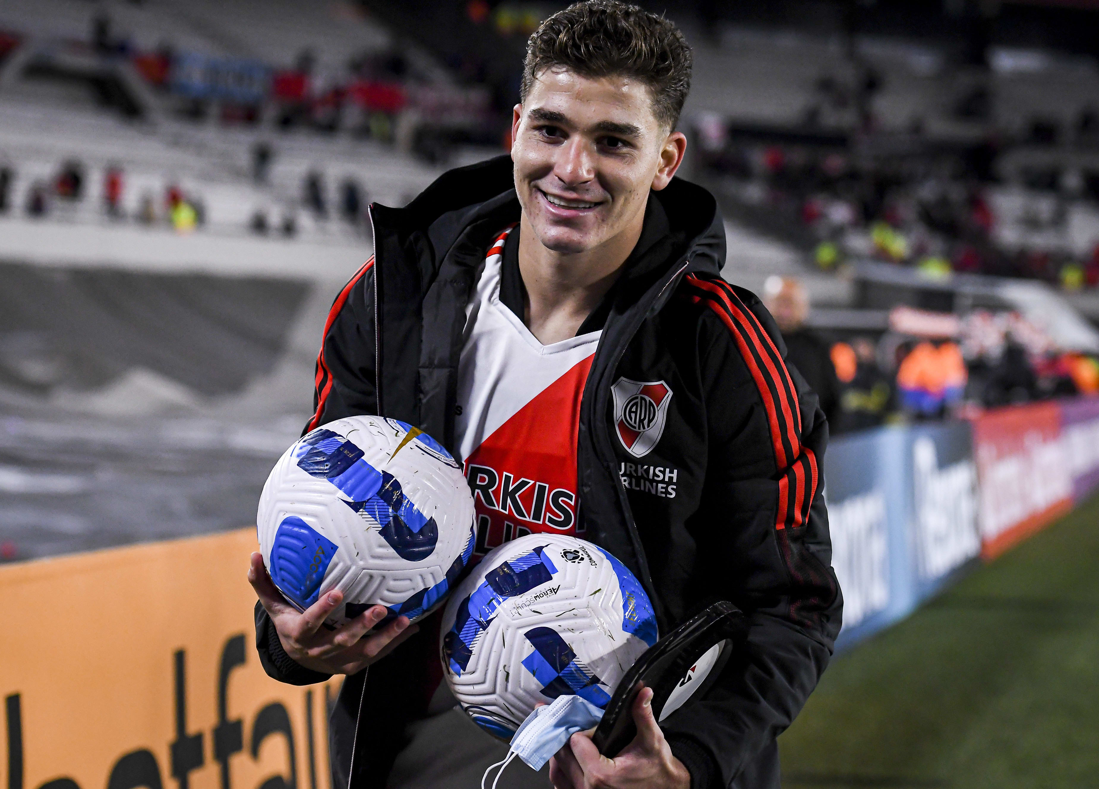 חוליאן אלברס, ריבר פלייט